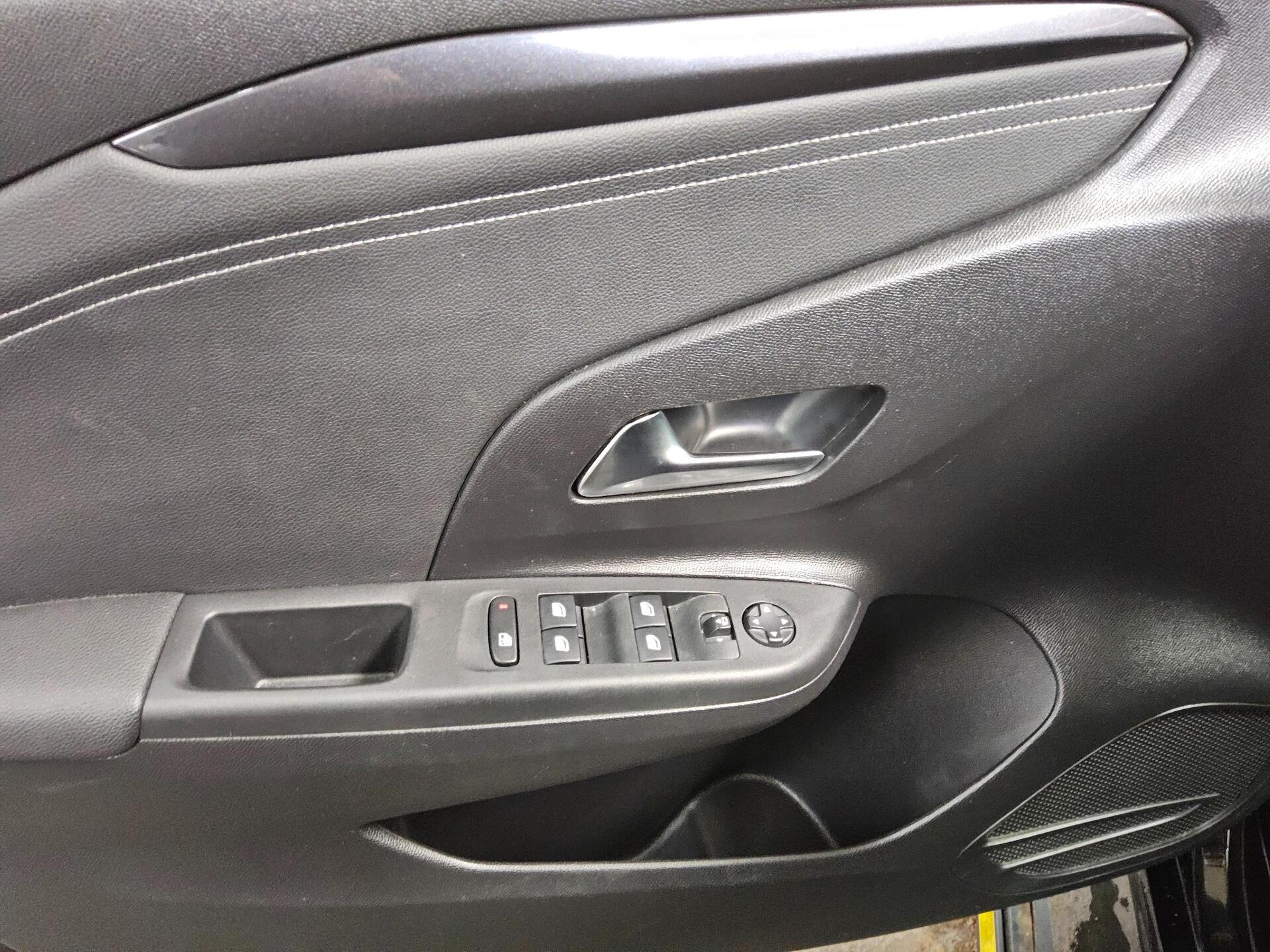 Opel Corsa 1.2 Elegance LED Shz PDC 10