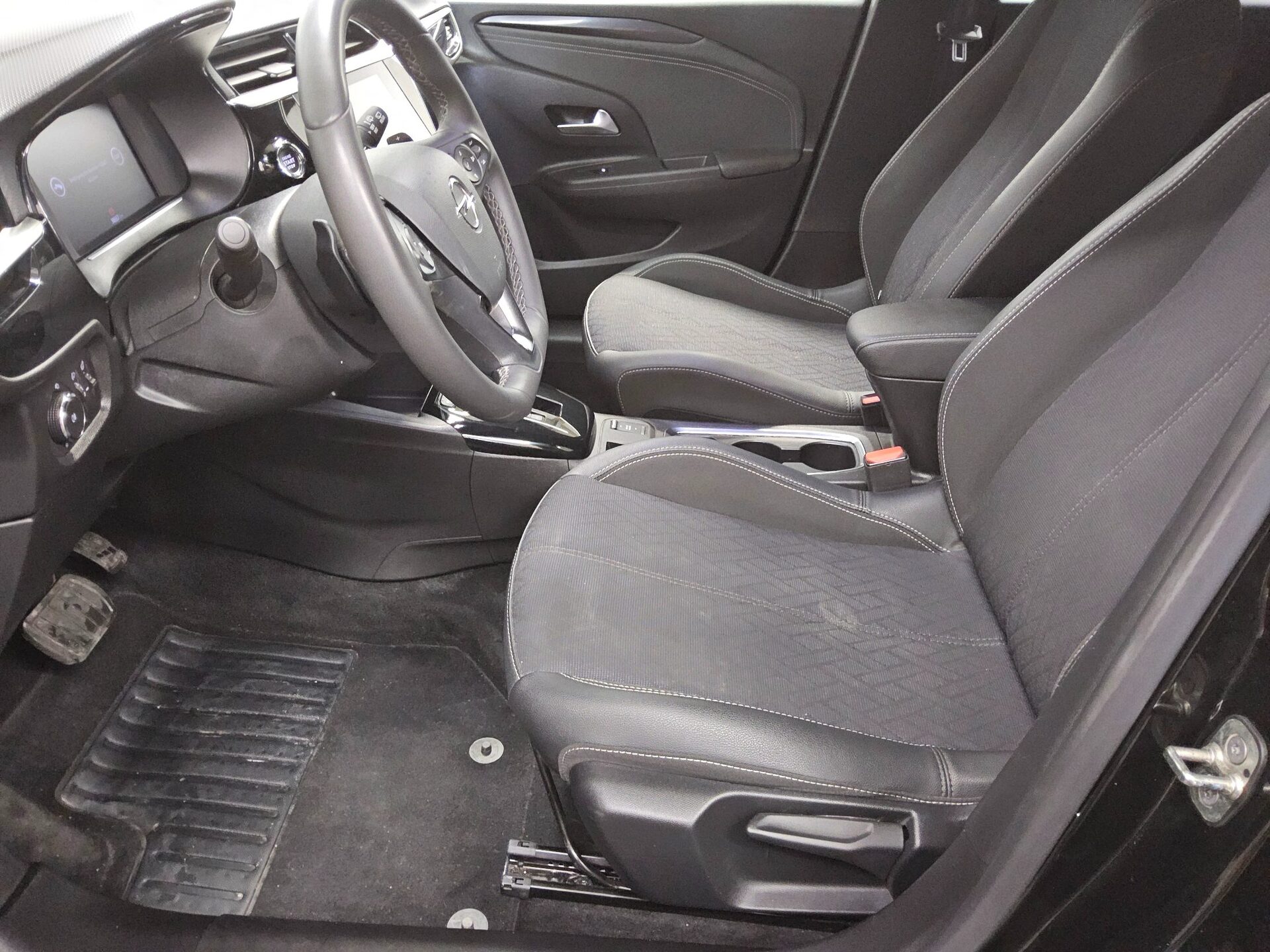 Opel Corsa 1.2 Elegance LED Shz PDC 9