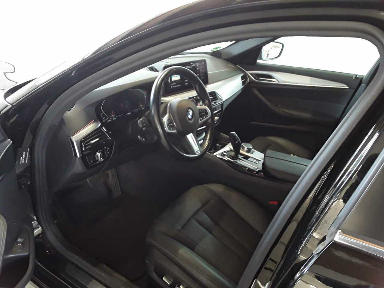 BMW 520dA Touring Navi LED LC-Pro Leder AHK 5