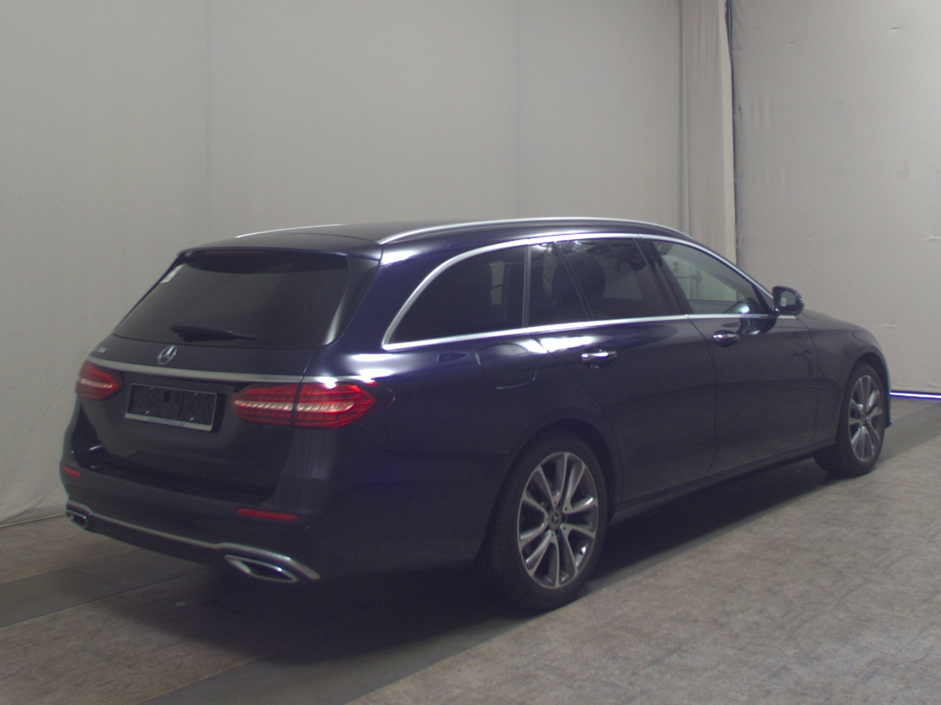 Mercedes-Benz E 200 T Avantgarde Nav Widescreen Pano Burmester 4