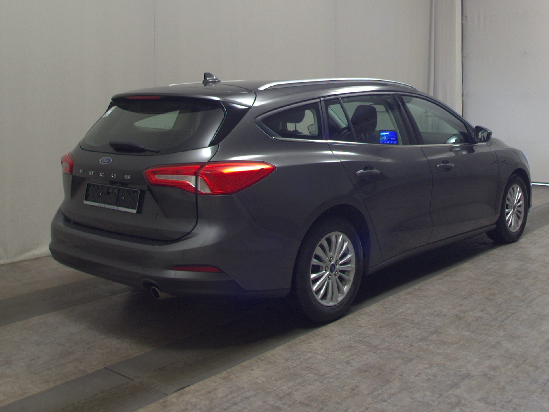 Ford Focus Turnier 1.5 EB Titanium Navi LED ACC Shz 4