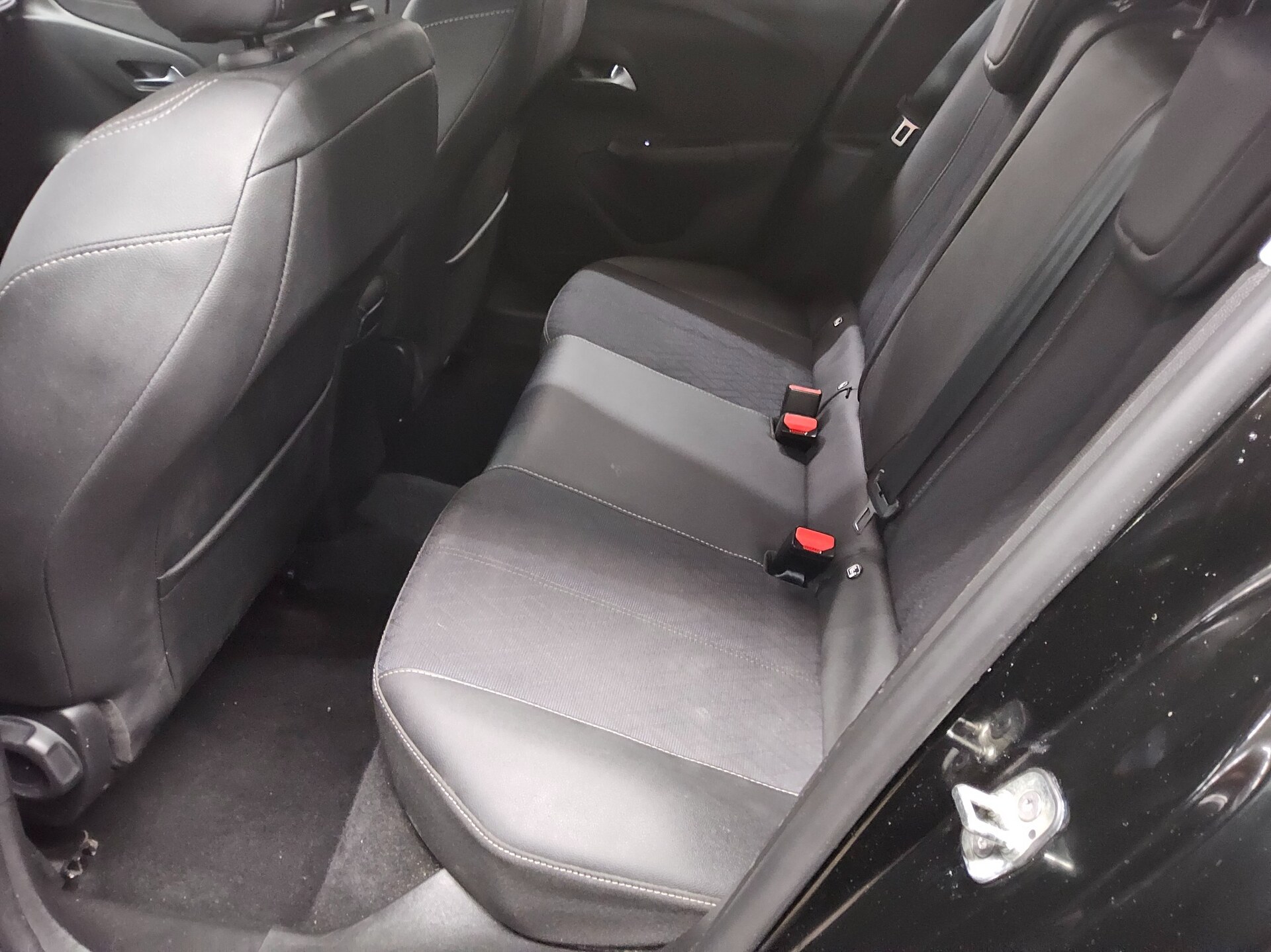 Opel Corsa 1.2 Elegance LED Shz PDC 13