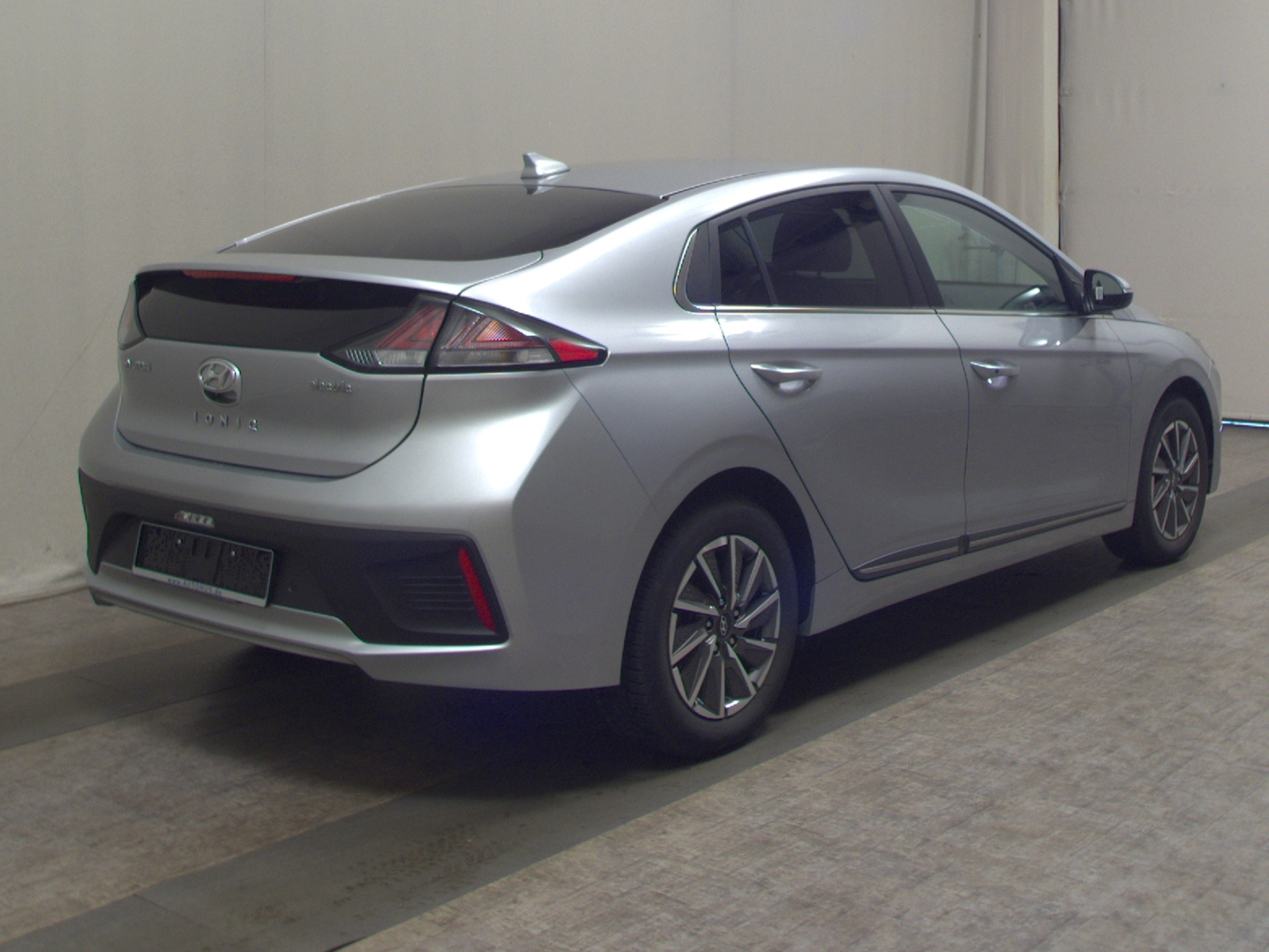 Hyundai IONIQ Elektro Style Navi LED DC RFK PDC Shz 4