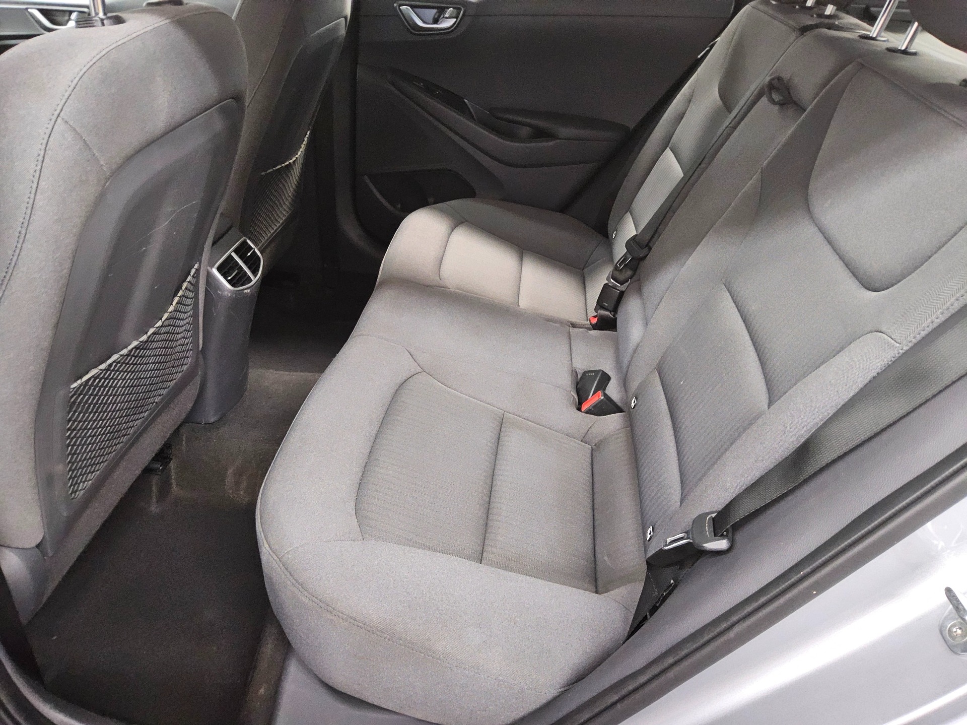 Hyundai IONIQ Elektro Style Navi LED DC RFK PDC Shz 13