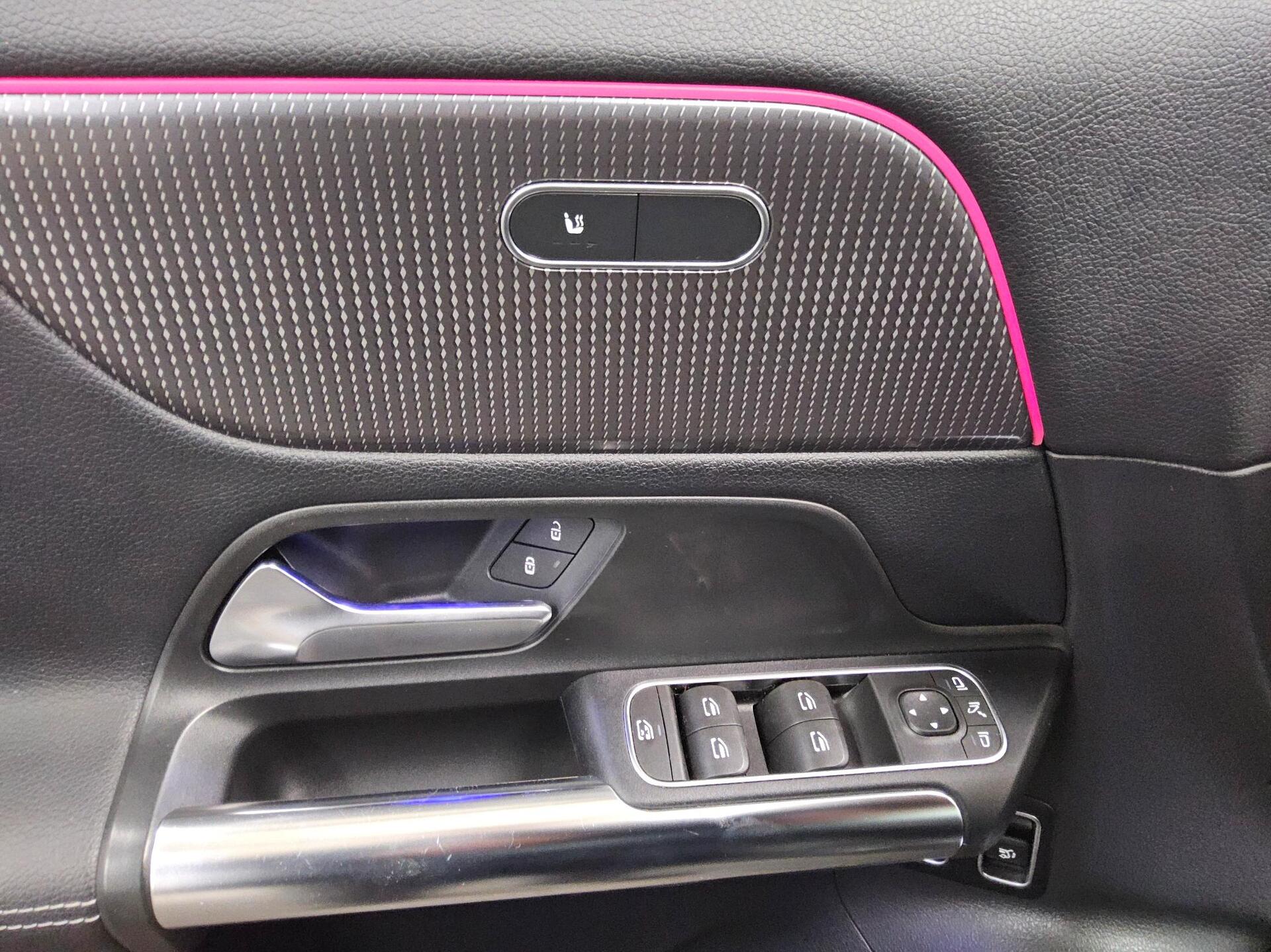 Mercedes-Benz GLA 250 e Progressive Navi LED Sound 360° 10