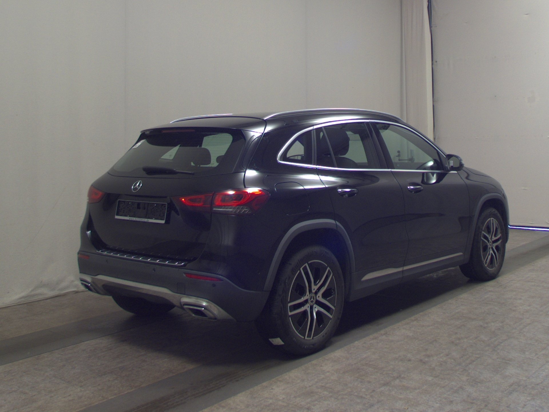 Mercedes-Benz GLA 250 e Progressive Navi LED Sound 360° 4