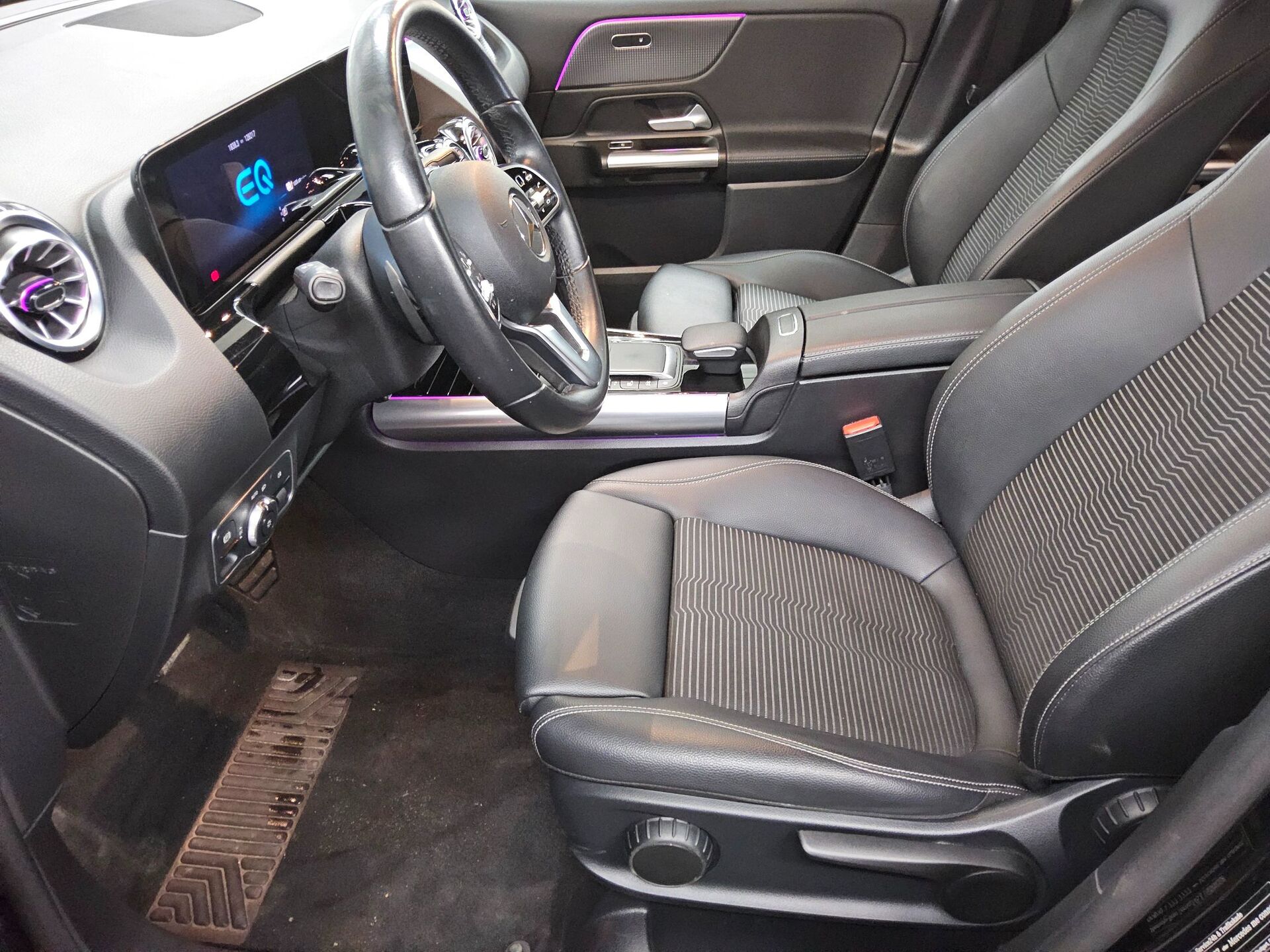 Mercedes-Benz GLA 250 e Progressive Navi LED Sound 360° 9