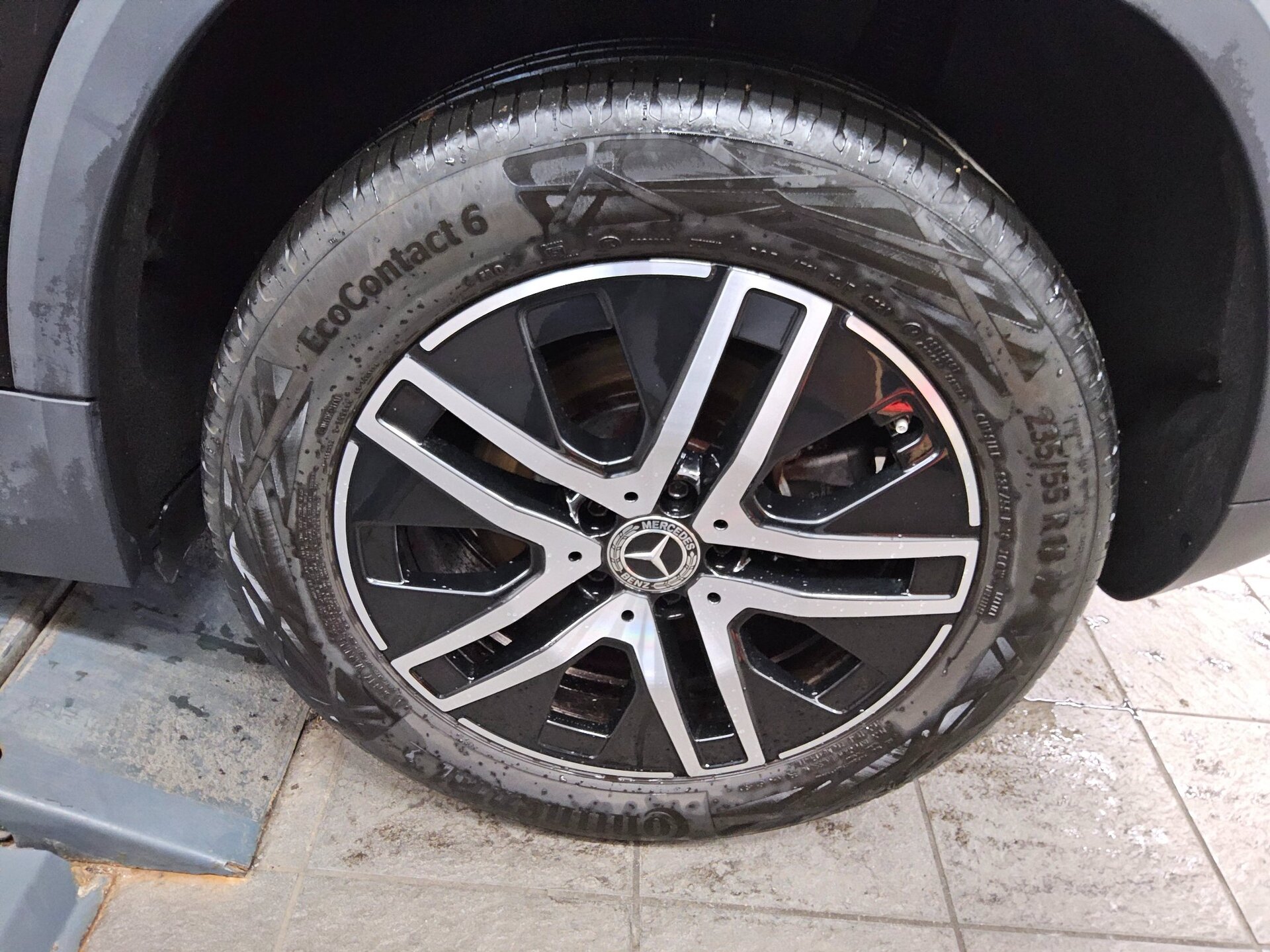 Mercedes-Benz GLA 250 e Progressive Navi LED Sound 360° 11
