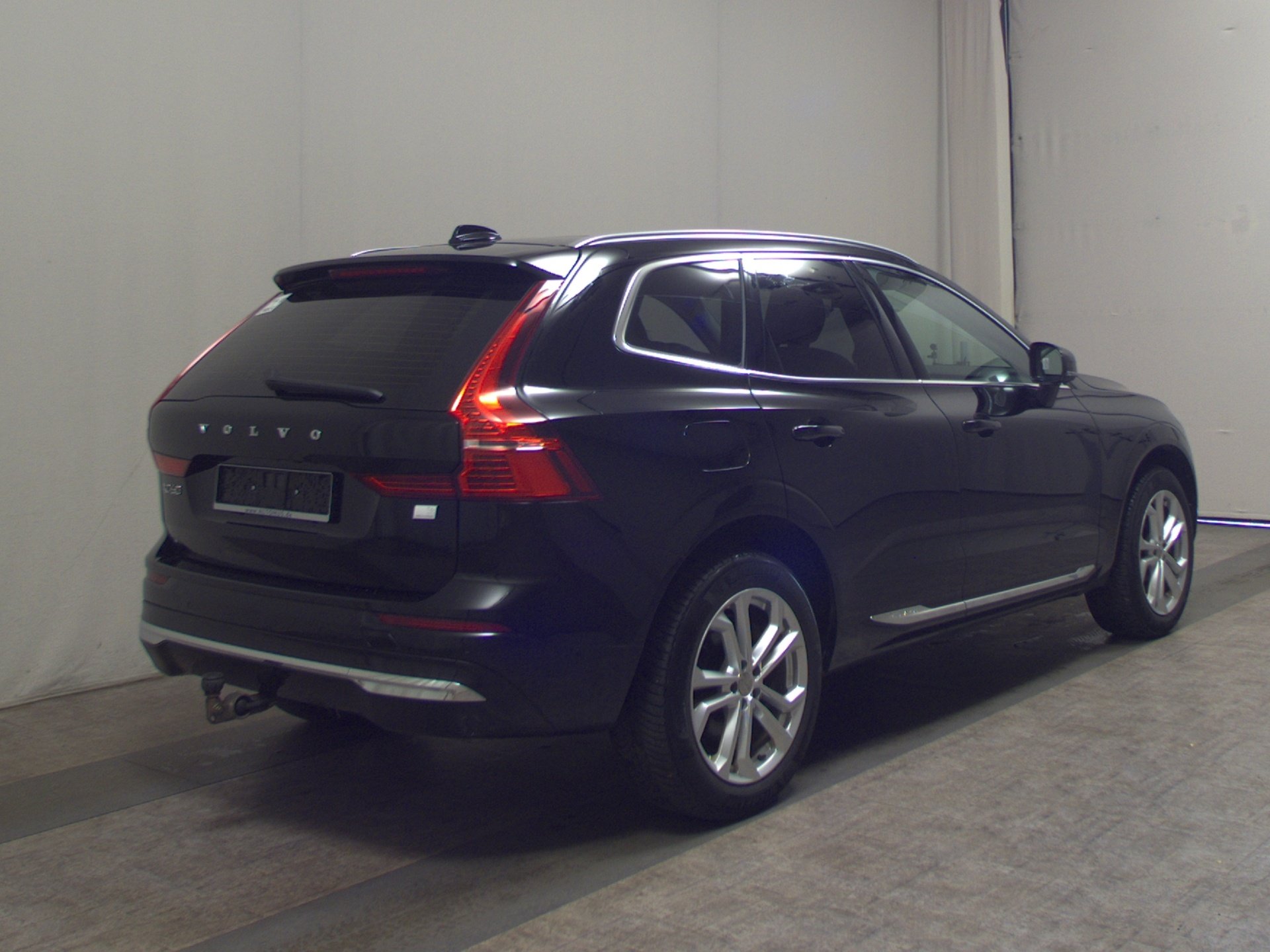 Volvo XC60 T6 AWD Plus Bright Recharge Plug-In Pano 4