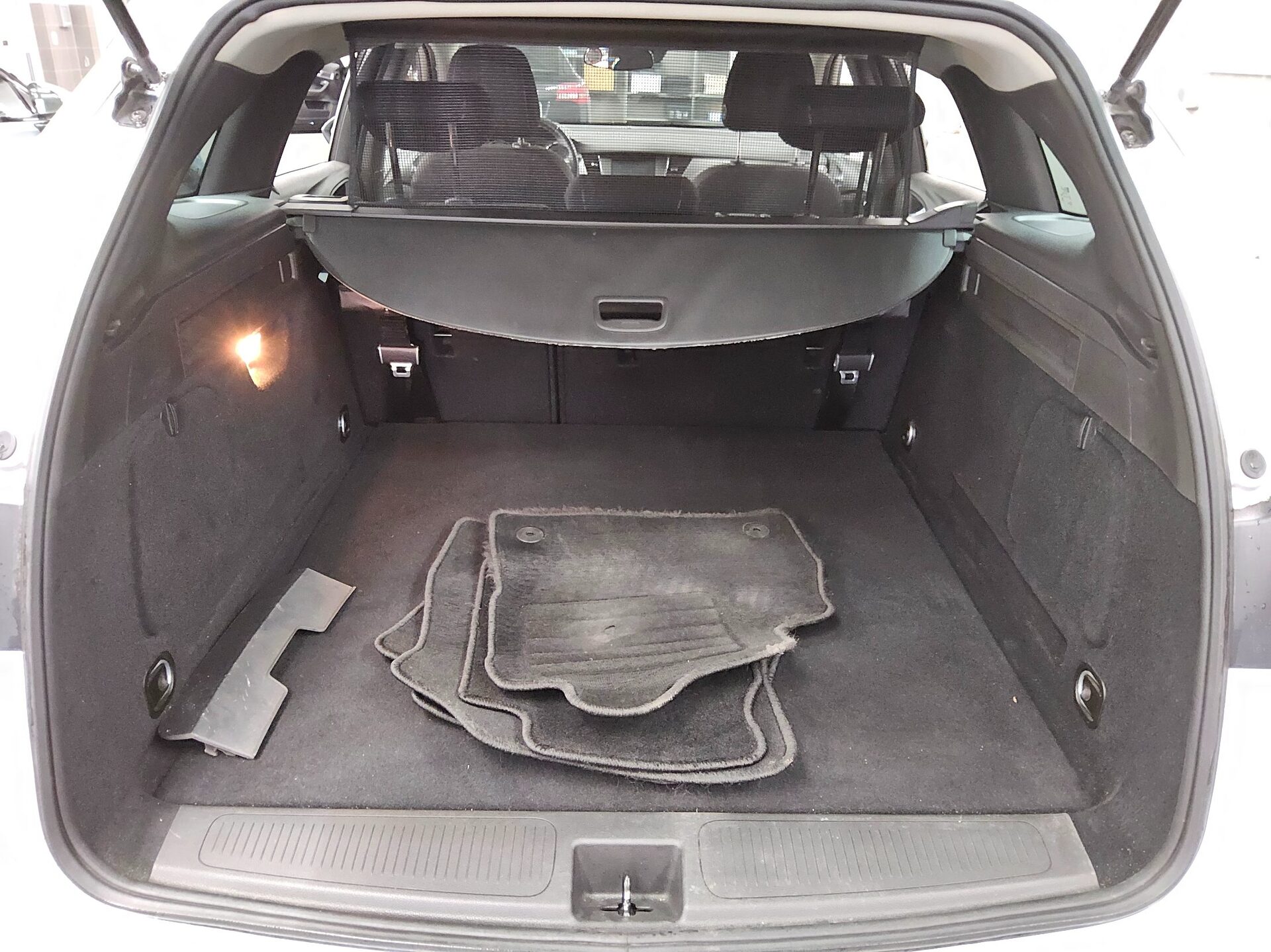 Opel Astra ST 1.5 D Business Ed. Navi LED AGR-Sitz Shz AHK RFK 11