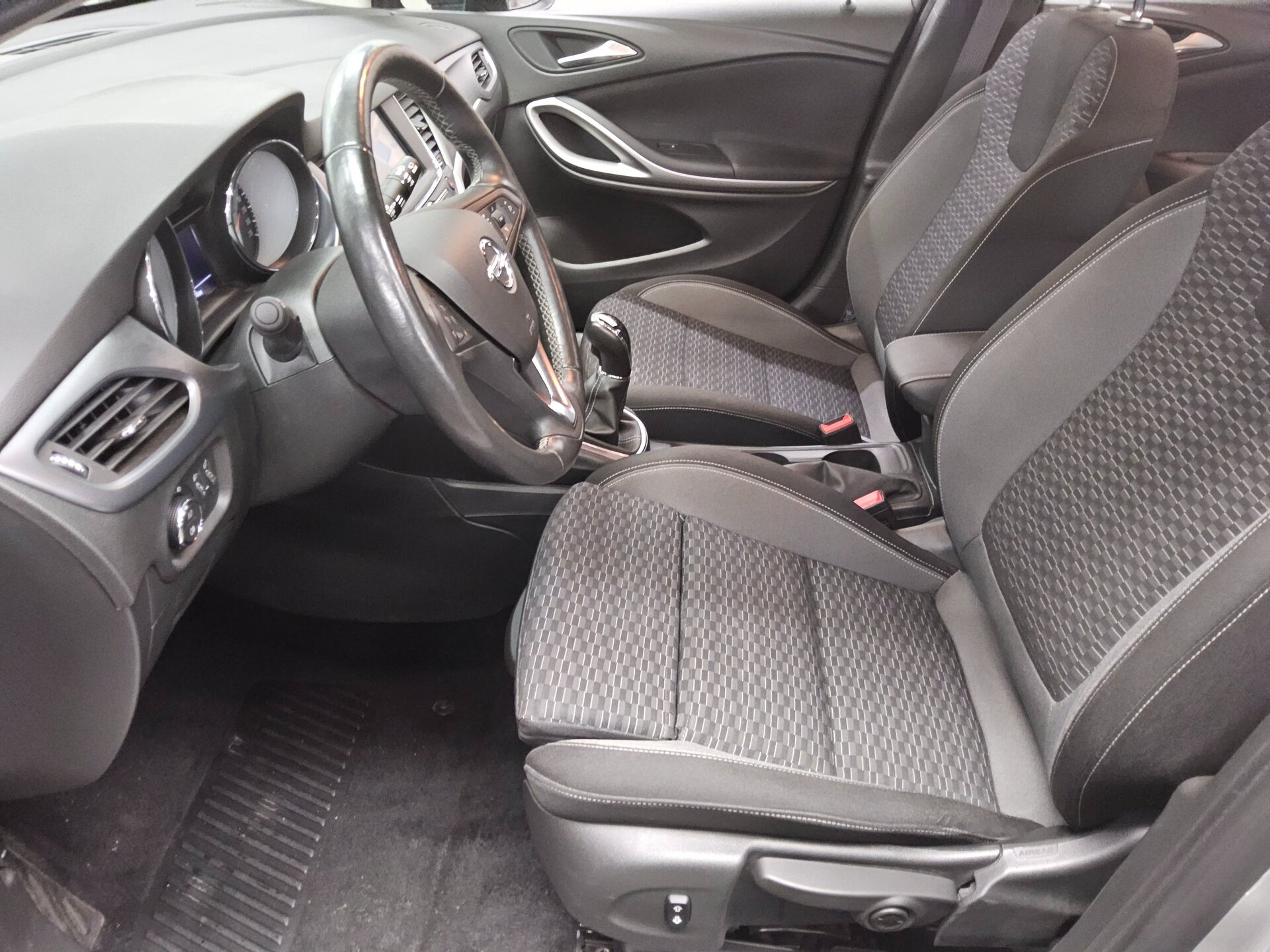 Opel Astra ST 1.5 D Business Ed. Navi LED AGR-Sitz Shz AHK RFK 8