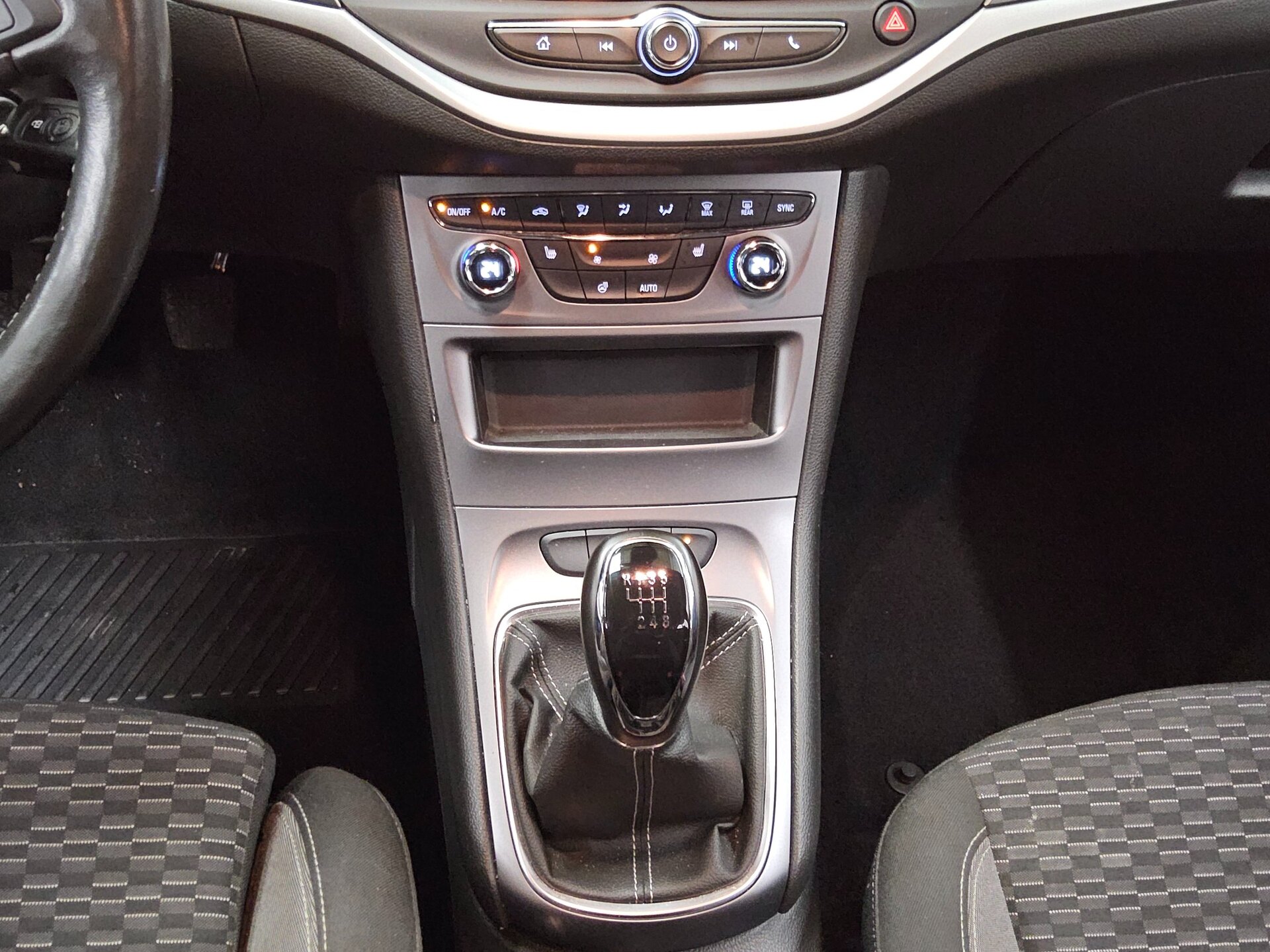 Opel Astra ST 1.5 D Business Ed. Navi LED AGR-Sitz Shz AHK RFK 6