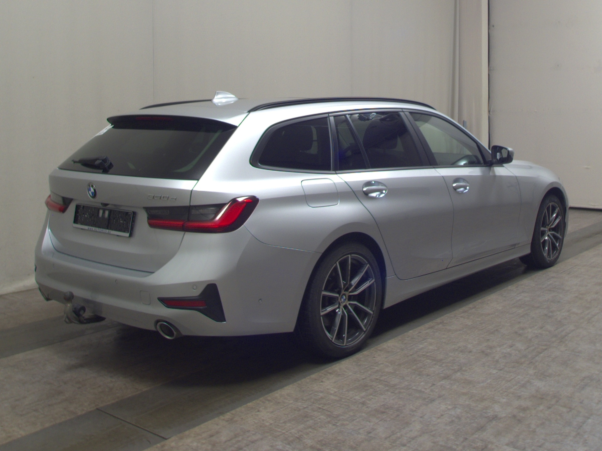 BMW 330e Touring Advantage Leder Navi Laser Pano 4
