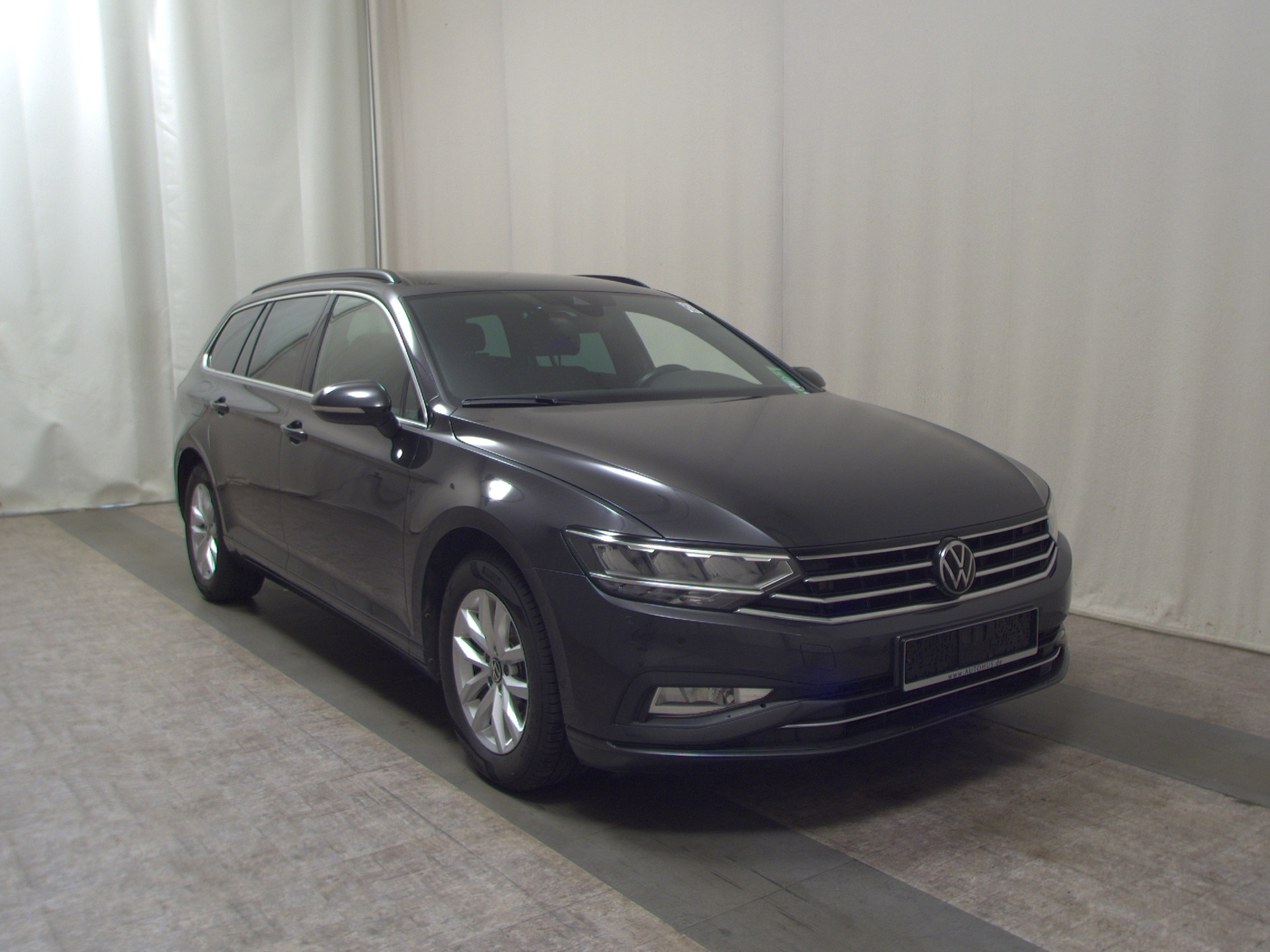 Volkswagen Passat Variant 2.0 TDI Business Navi LED 4xShz StHzg. AHK RFK 3