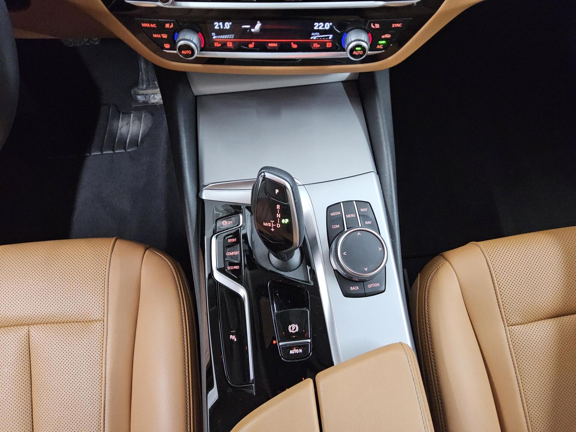 BMW 520dA Touring xDr Leder Navi LC-Pro RfK StHzg 6