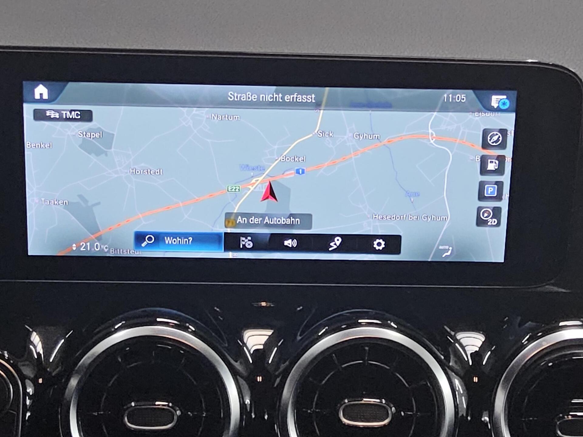 Mercedes-Benz GLA 180 d Style Navi LED MBUX RFK T-Leder 7