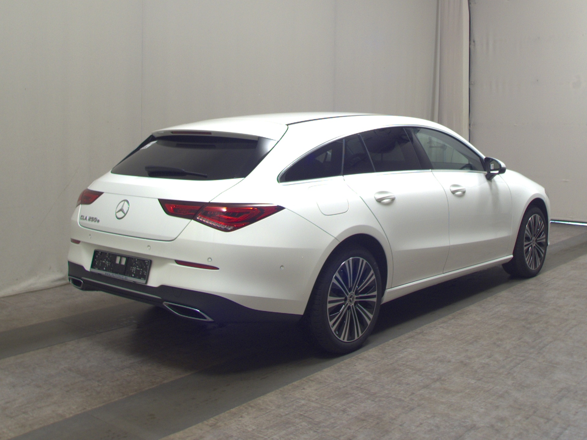 Mercedes-Benz CLA 250 Shooting Brake e Progressive Navi LED 4