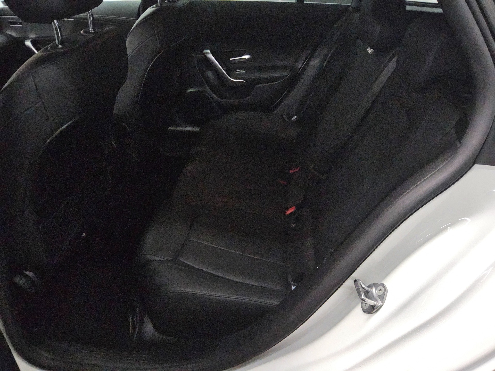 Mercedes-Benz CLA 250 Shooting Brake e Progressive Navi LED 13