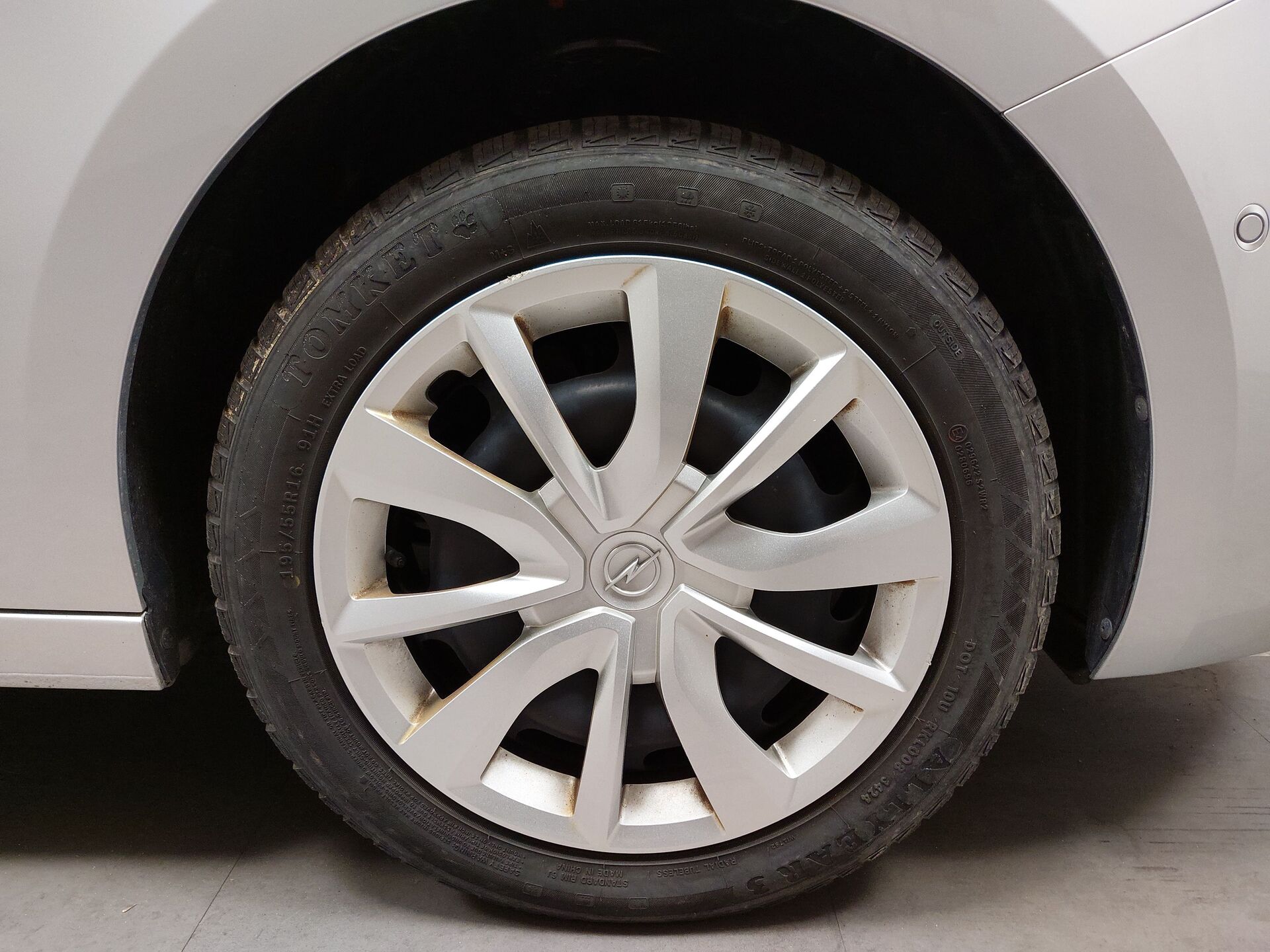 Opel Corsa 1.2 KLIMA LED RADIO TEMPO MFL 9