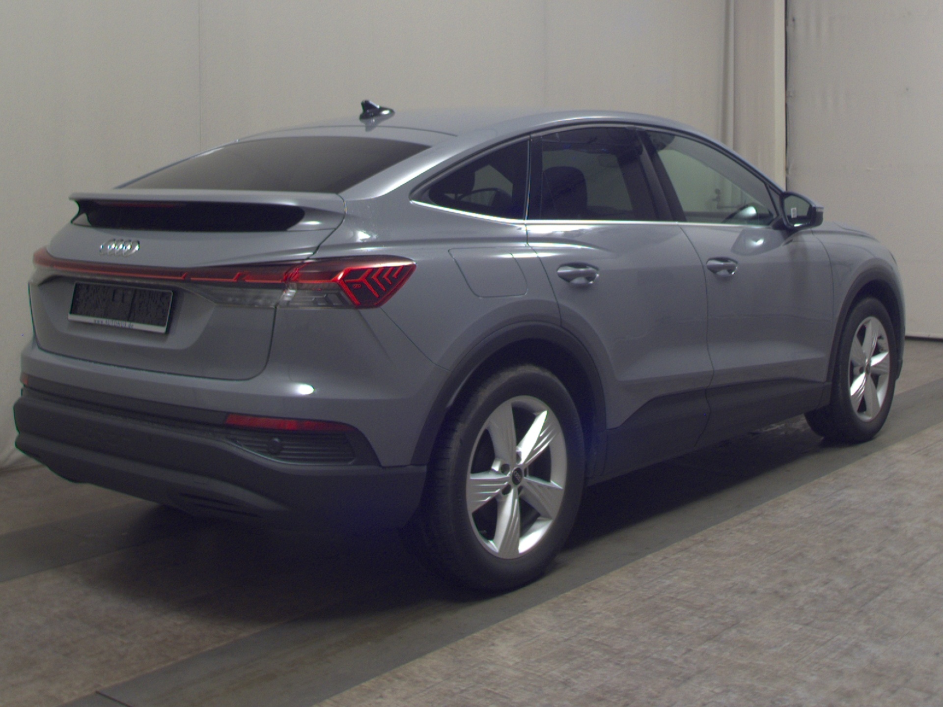 Audi Q4 e-tron 40 e-tron Navi LED vc Shz PDC 4