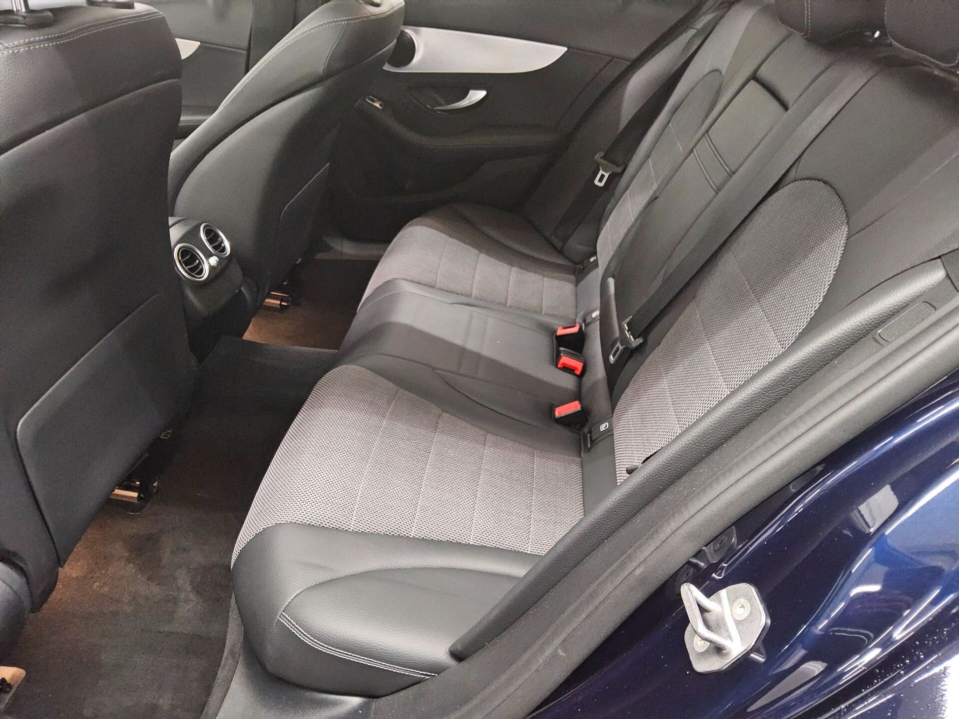 Mercedes-Benz C 220 T d 4M Avantgarde Navi LED Widescreen Pano 12