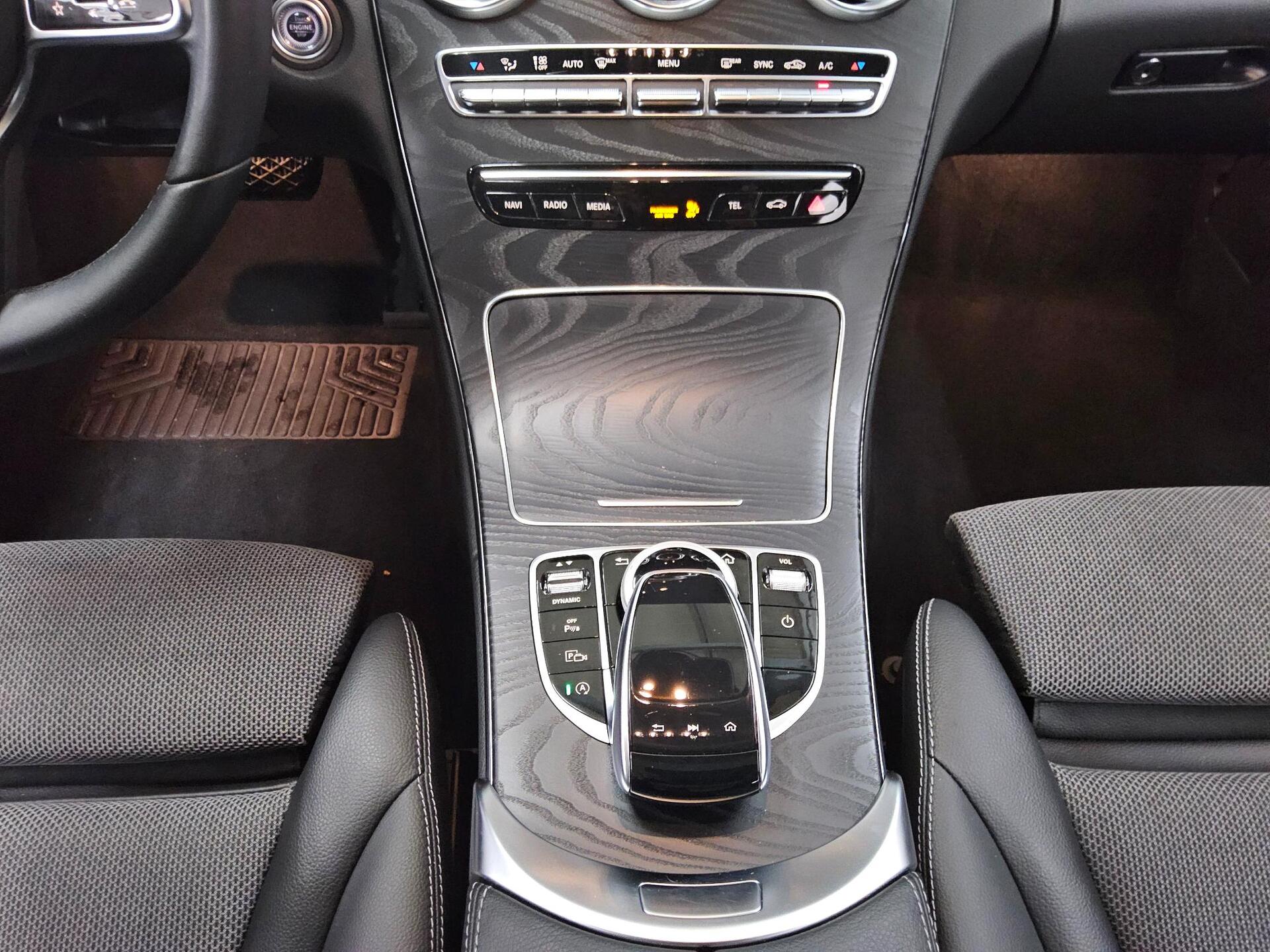 Mercedes-Benz C 220 T d 4M Avantgarde Navi LED Widescreen Pano 6