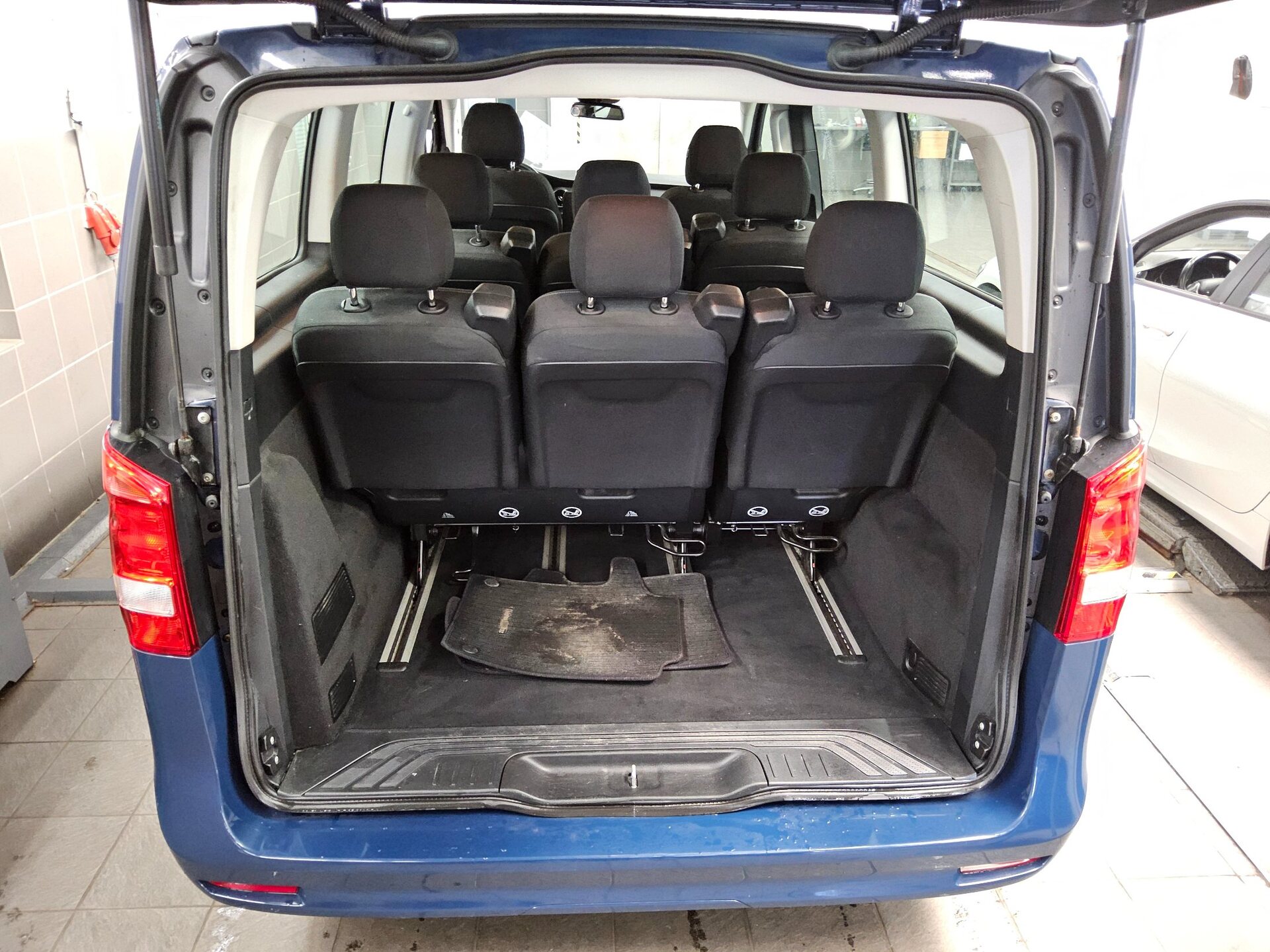 Mercedes-Benz V 250 CDI 7-Sitzer 10