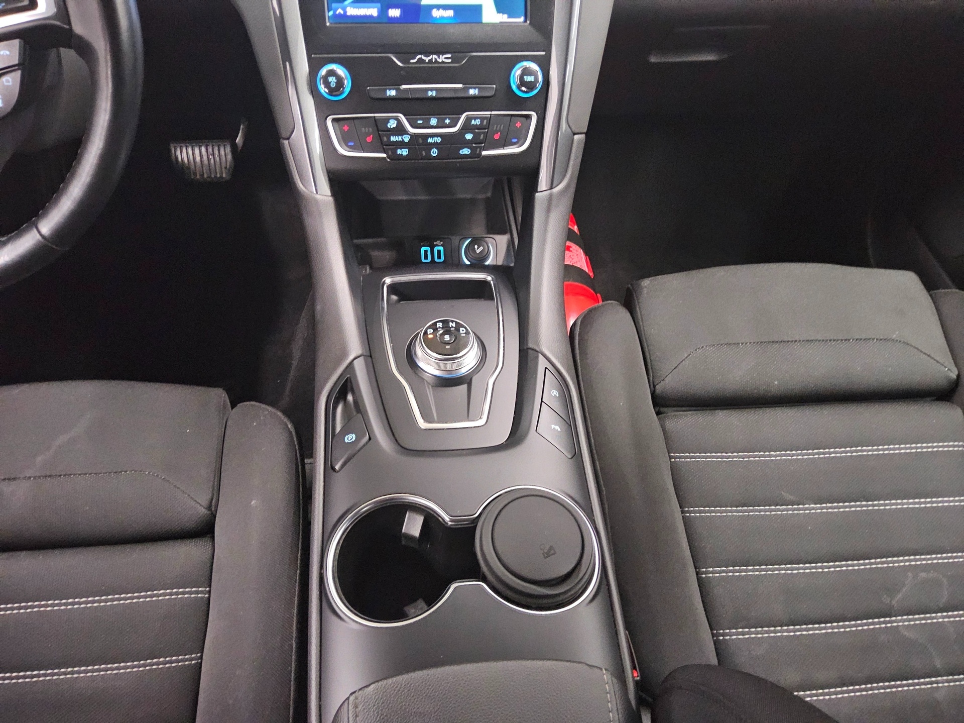 Ford Mondeo Turnier 2.0 EB Trend Navi LED Shz PDC 6
