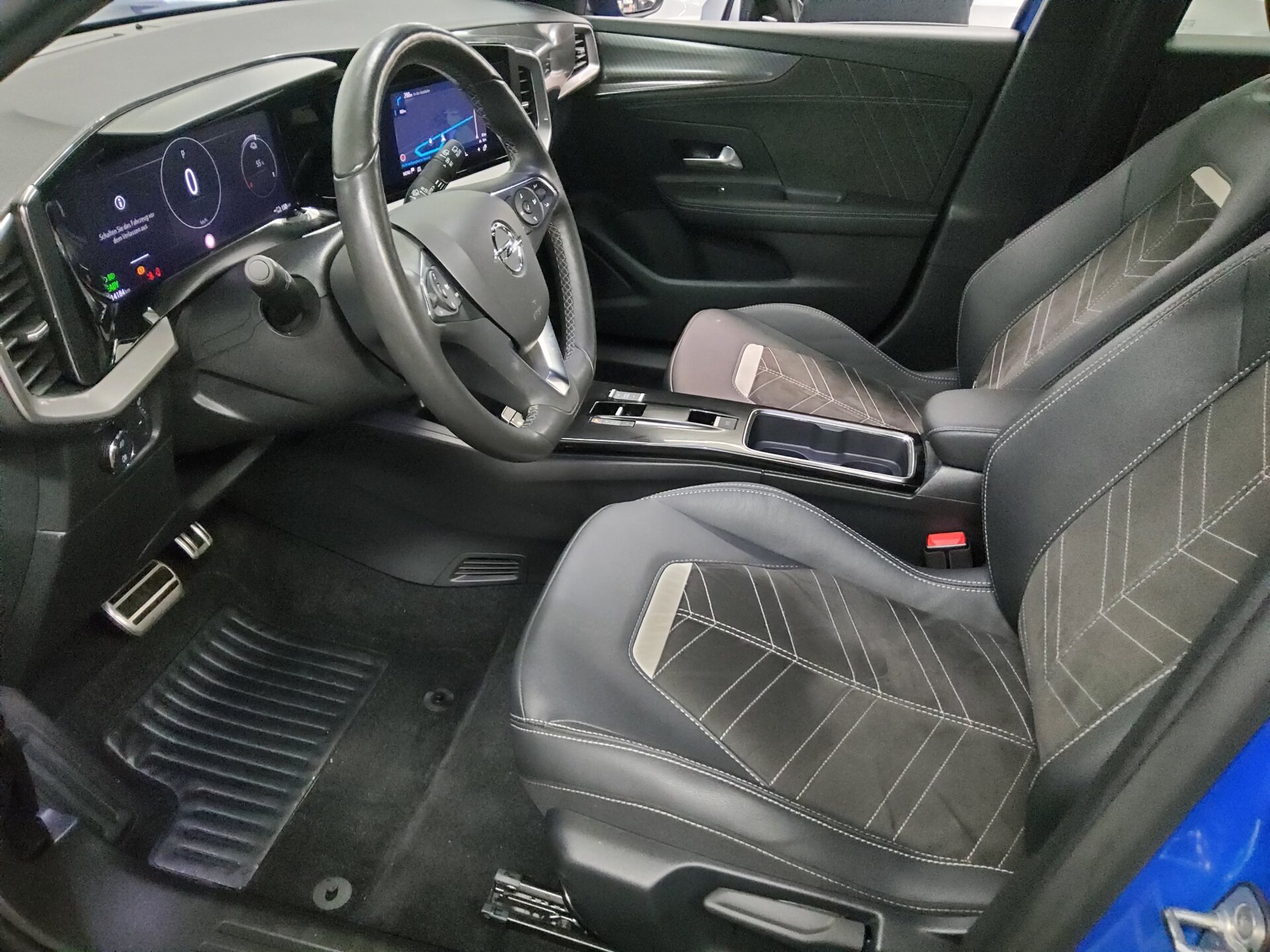 Opel Mokka-e Ultimate Navi LED Shz RFK PDC 9