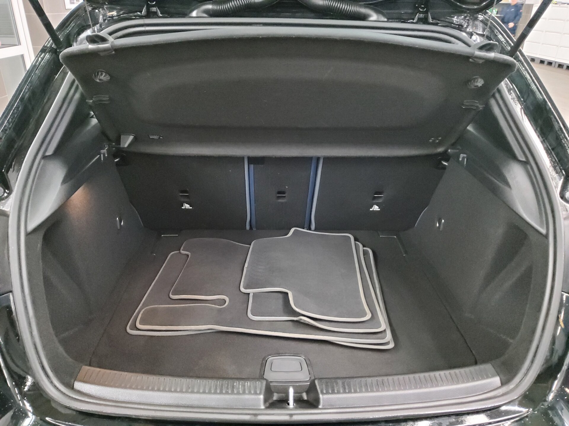 Mercedes-Benz A 200 d T-Leder Navi LED Pano MBUX+ Distr.+ RFK 12