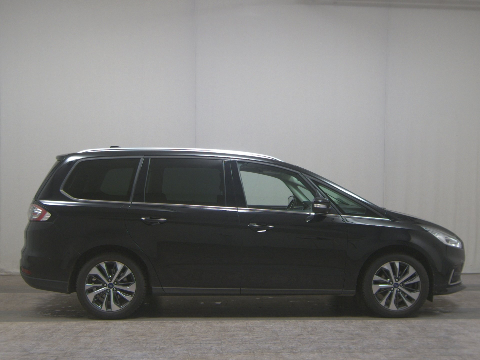Ford Galaxy 2.0 EB Titanium 7-Sitzer LED Navi RfK PDC