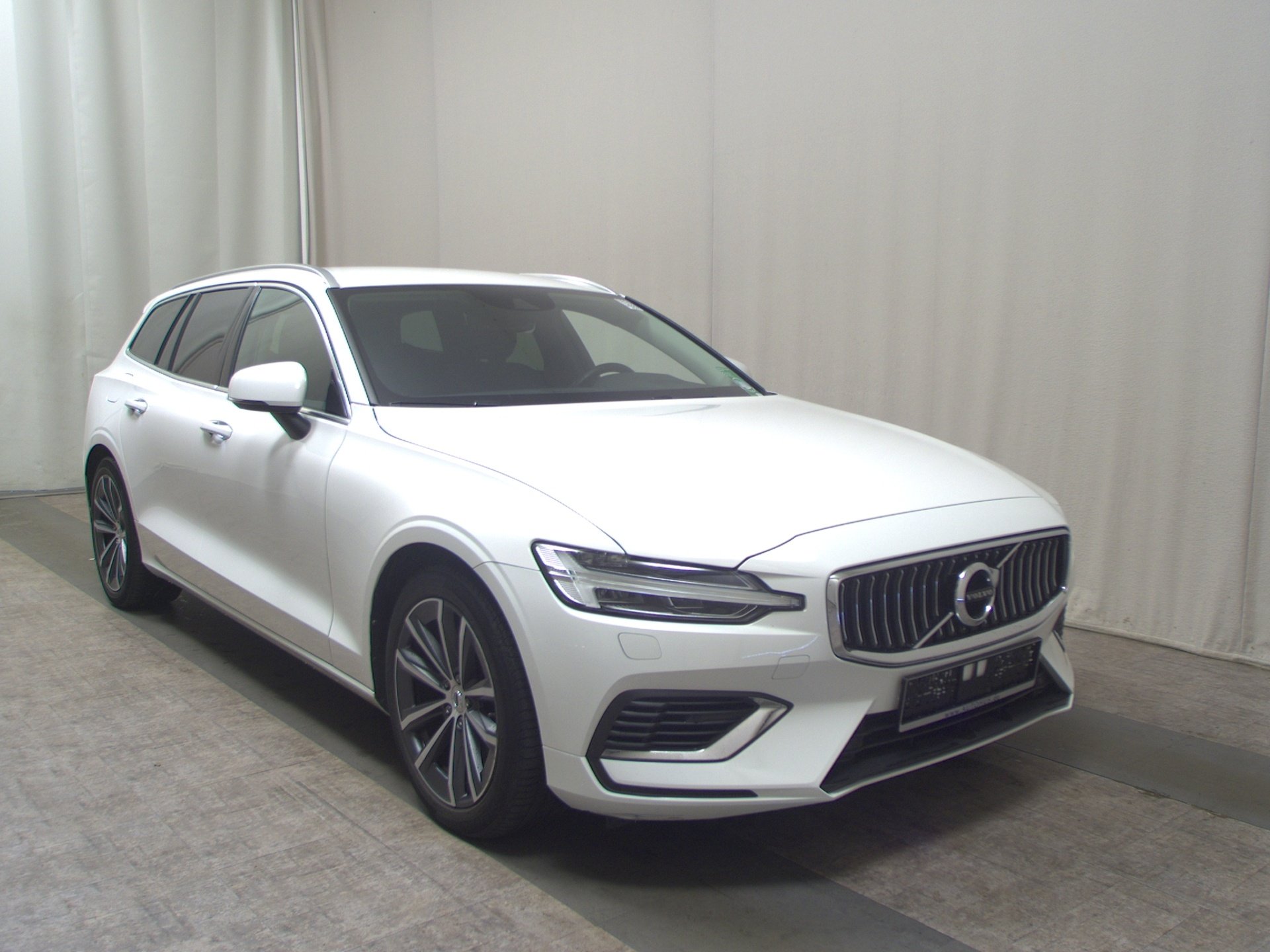 Volvo V60 T6 Inscription Navi LED RfK AHK ACC Memory 3