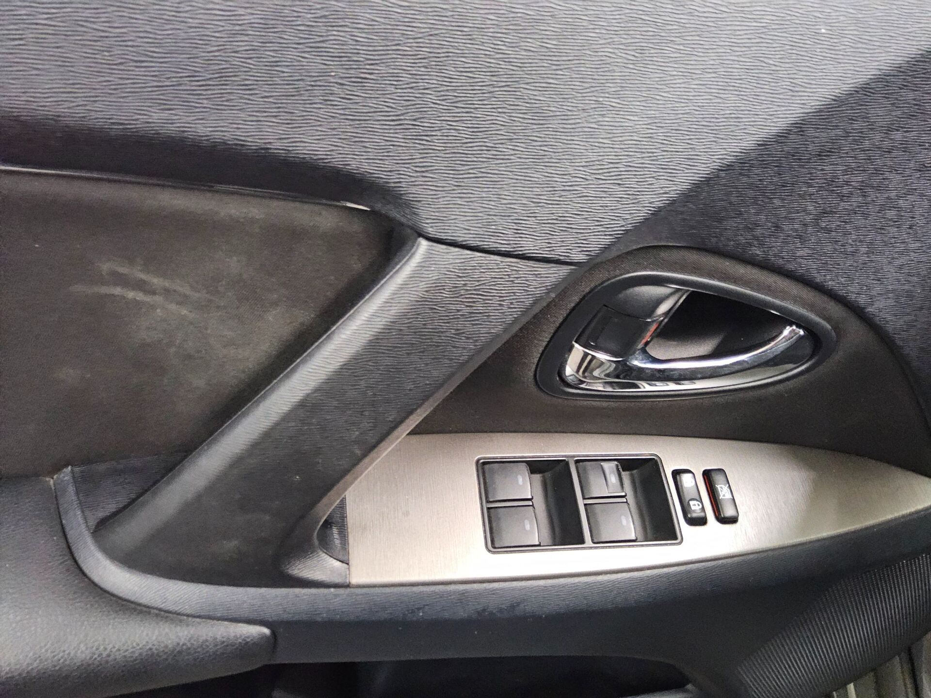 Toyota Avensis 1.6 Sol AHK Klima 9