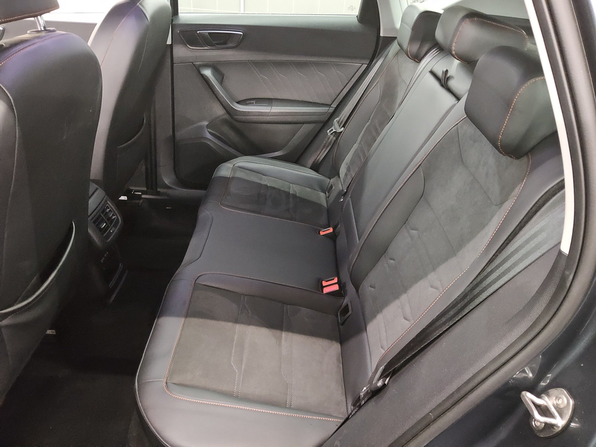 Seat Ateca 2.0 TDI FR-Line Navi LED Alcantara ACC AHK 13