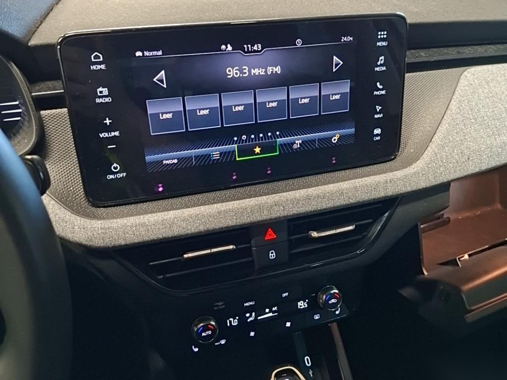 Skoda Kamiq 1.0 TSI Selection NAVI LED AHK ACC COCKPIT 9