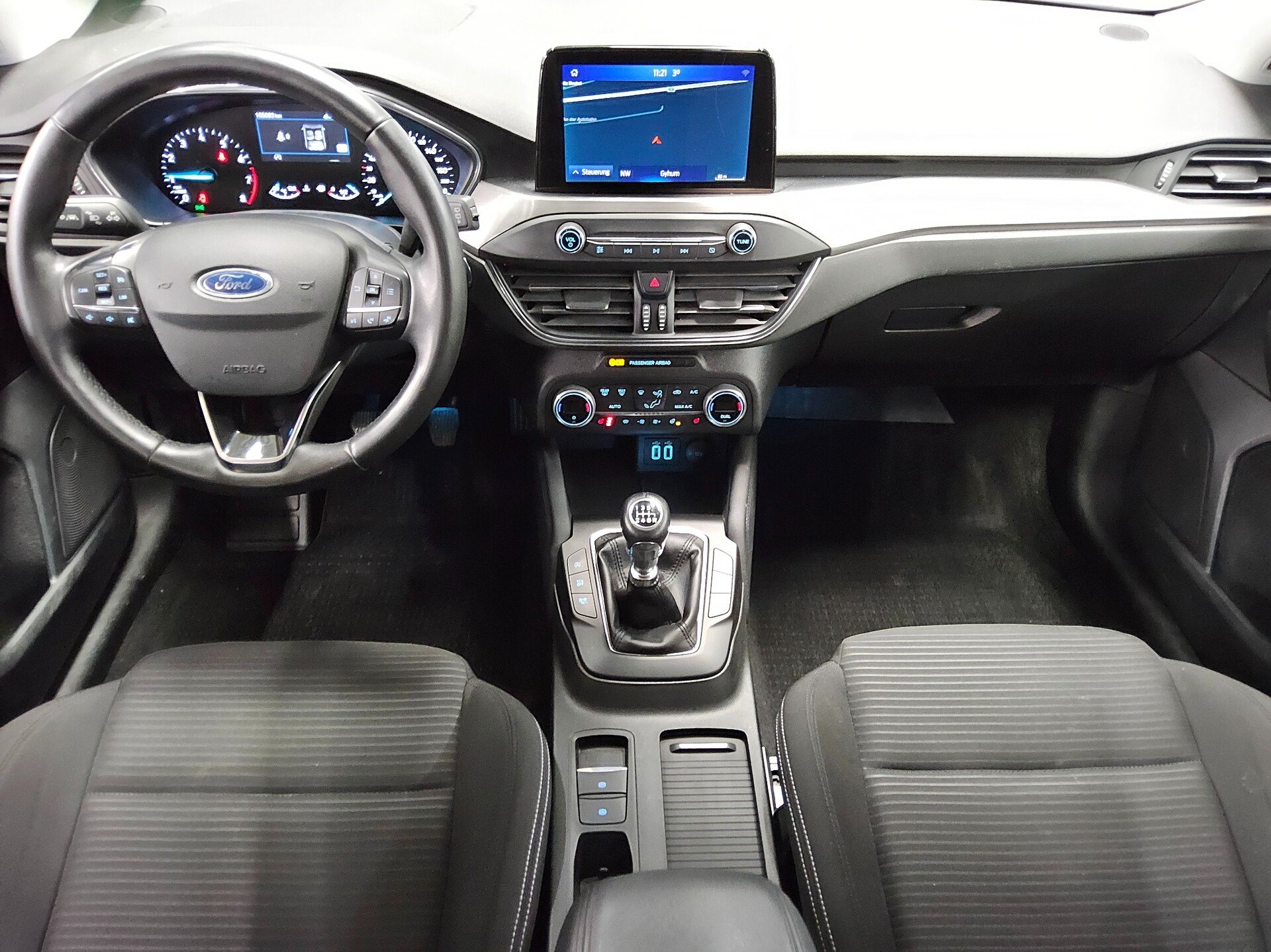 Ford Focus Turnier 1.0 EB Titanium Navi LED RFK PDC 5