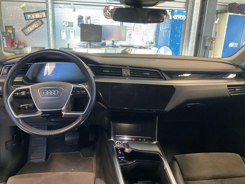 Audi e-tron Sportback T-LEDER NAVI KLIMAAUT LED SPORTSITZE 5