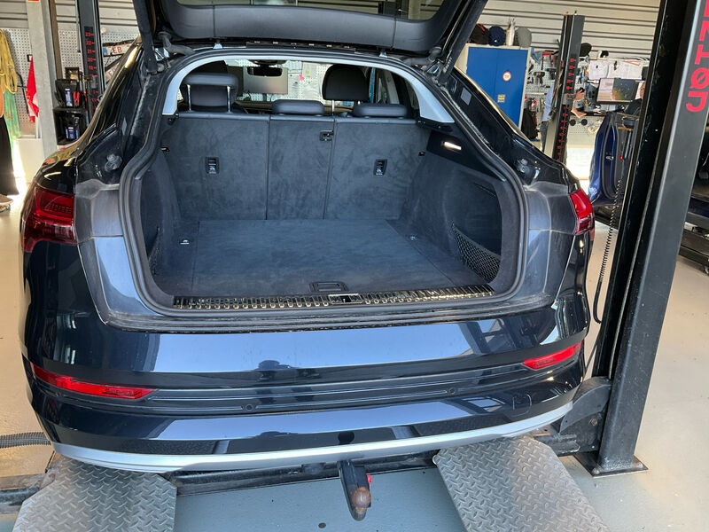 Audi e-tron Sportback T-LEDER NAVI KLIMAAUT LED SPORTSITZE 12