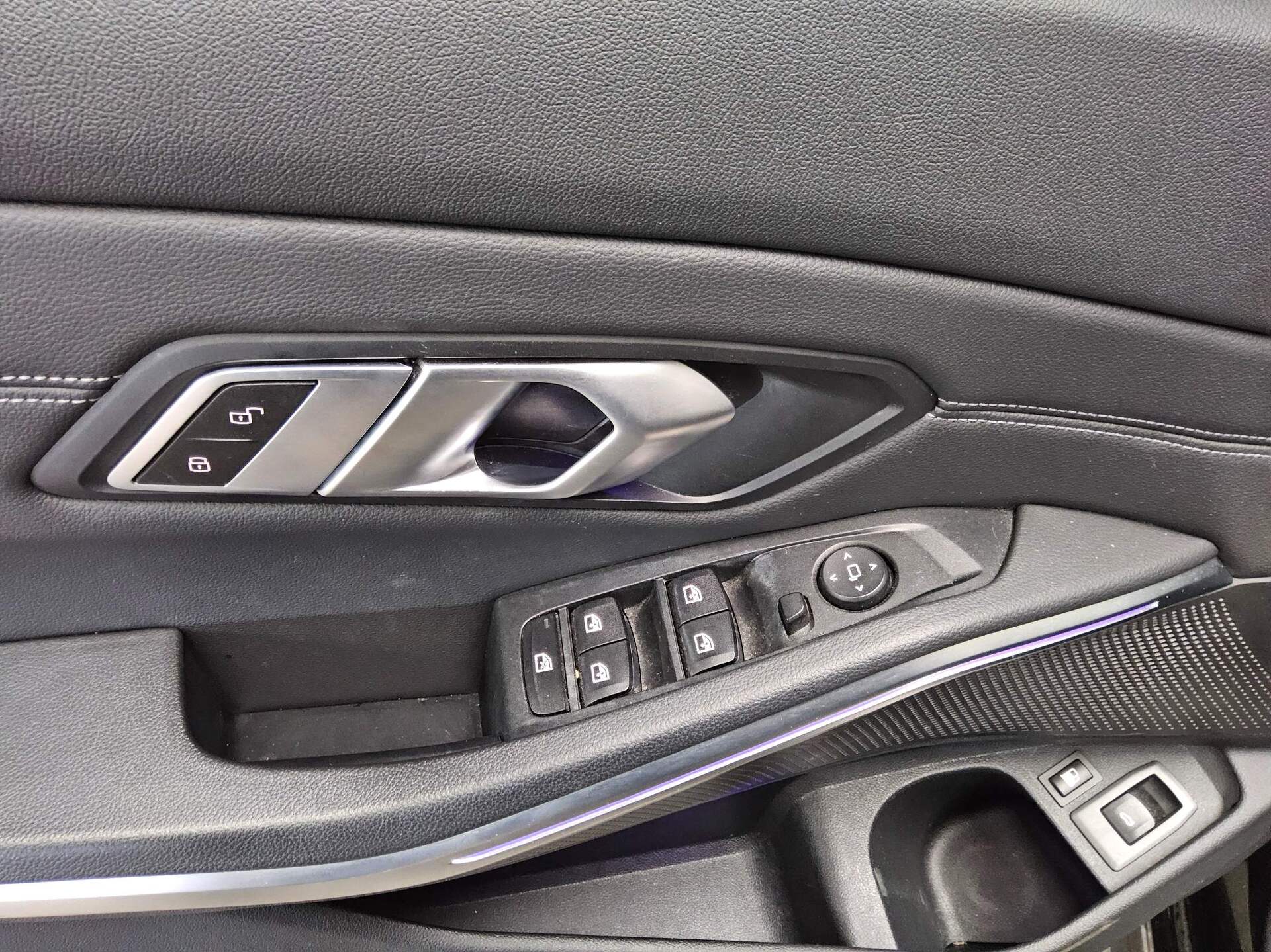 BMW 330e Touring Sport-Line Navi LED LC-Pro HiFi Shz 10