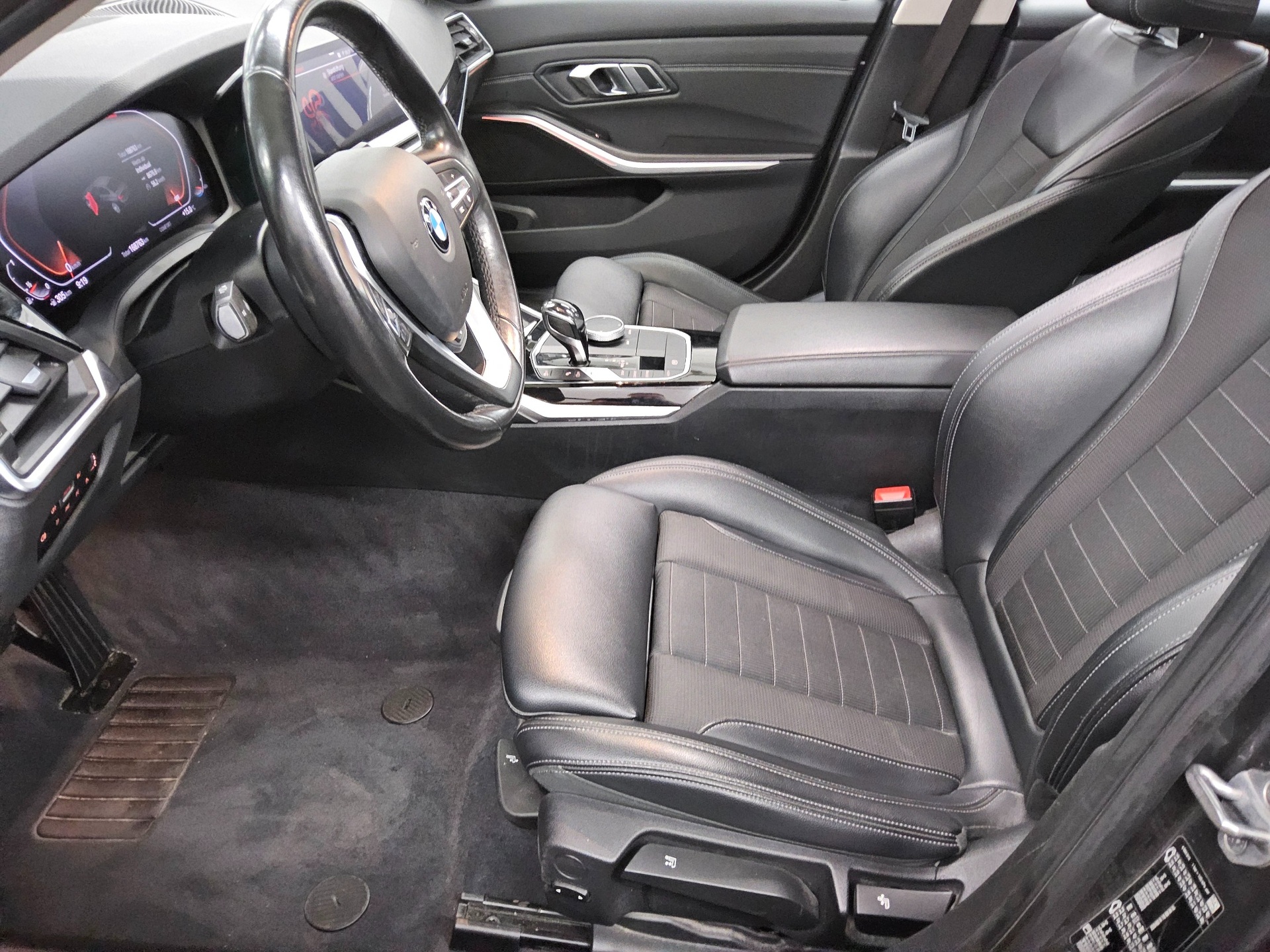 BMW 320i Sport-Line Navi LED+ LC-Pro GSD HiFi 9