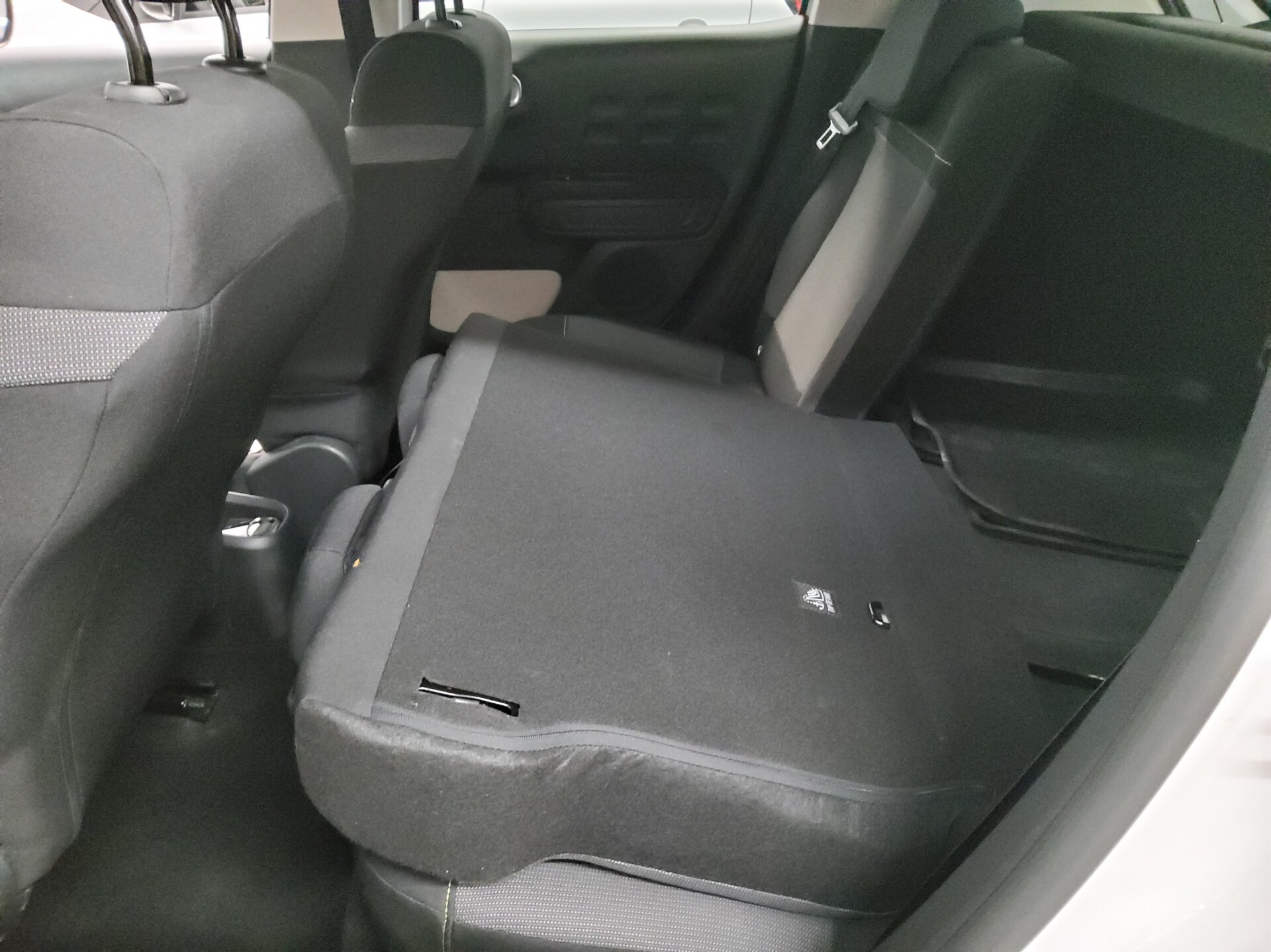 Citroën C3 1.2 PureTech Shine SHZ LED DAB 12