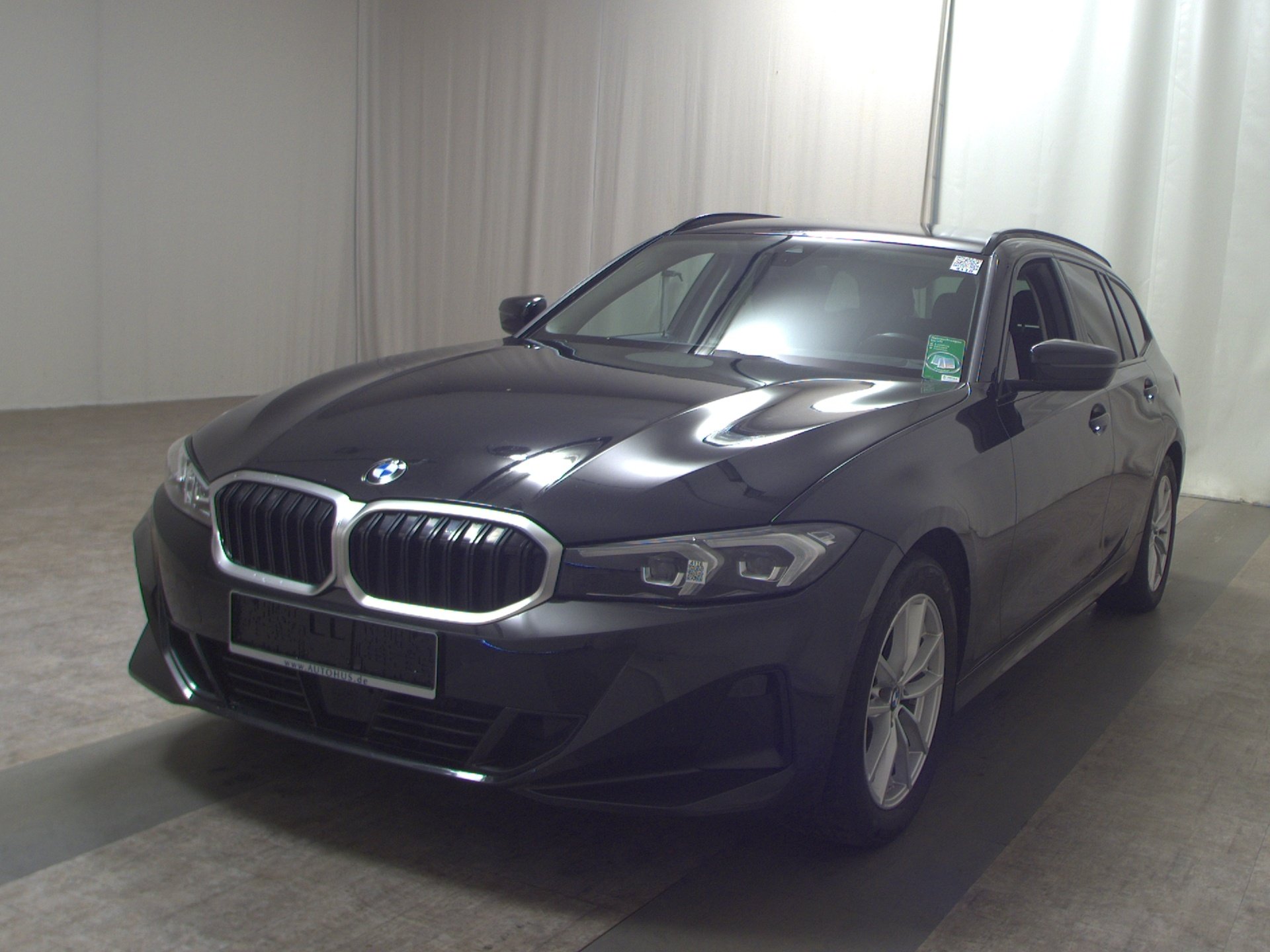 BMW 320dA Touring LCI LC Pro Navi HuD LED Ahk 2