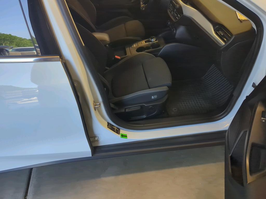 Ford Focus Turnier 1.5 EB Cool&Connect NAVI SHZ KAMERA ACC PDC 9