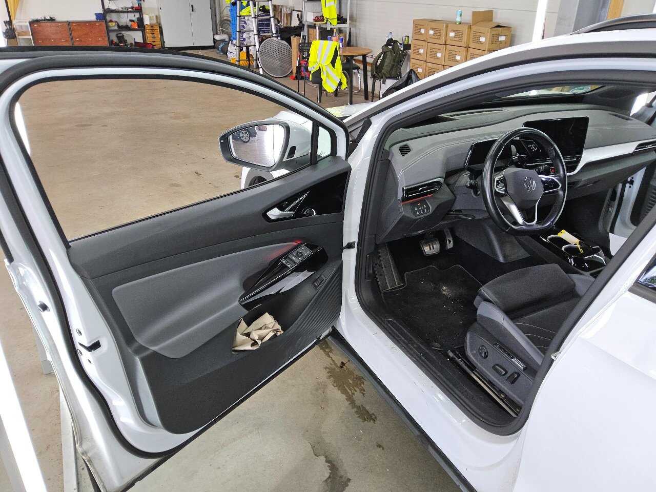 Volkswagen ID.4 Pro Performance NAVI LED SHZ HUD WP 8