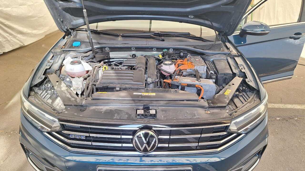 Volkswagen Passat Variant 1.4 TSI GTI NAVI LED 4xSHZ AHK RFK 10