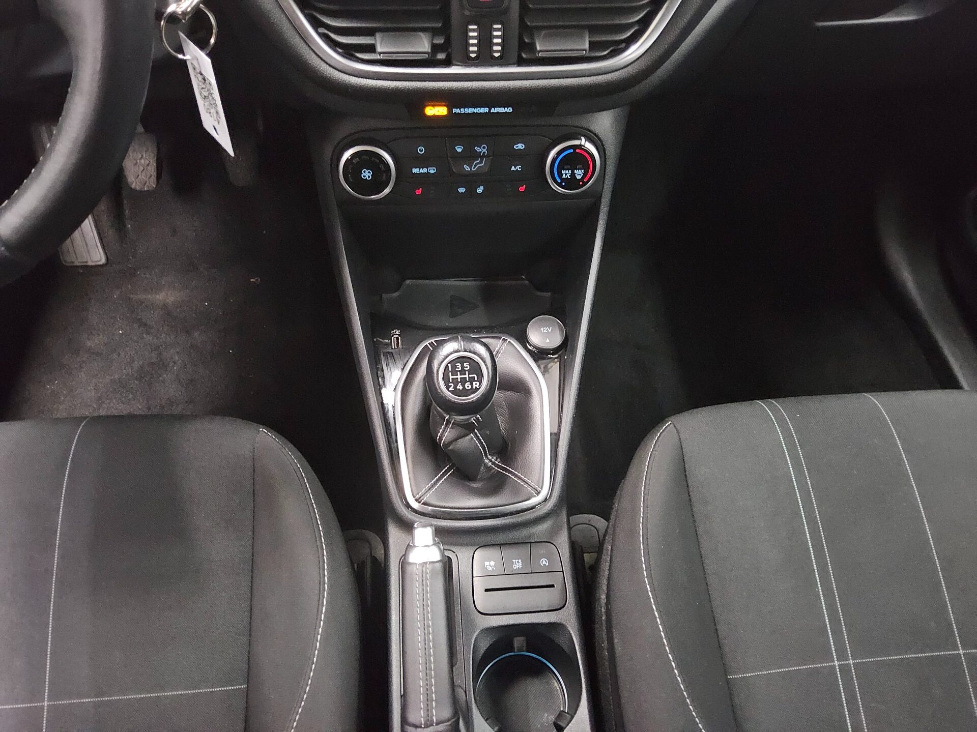 Ford Fiesta 1.5 TDCi Cool&Connect LED Shz Tempomat 6