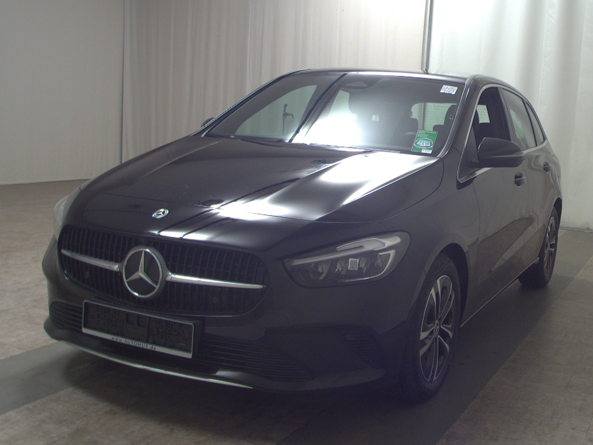 Mercedes-Benz B 180 d Progressive Navi LED MBUX RFK SHZ 2