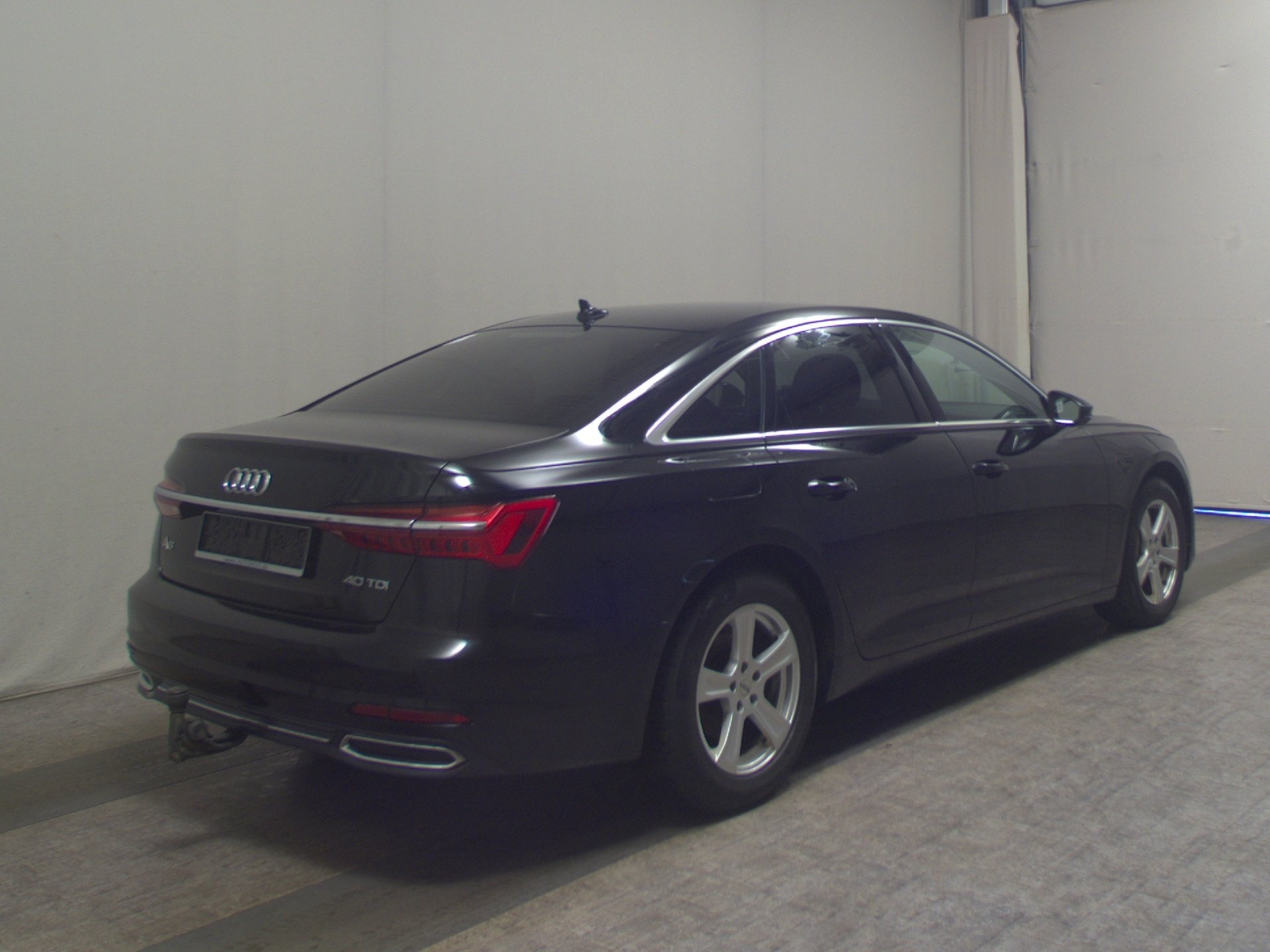 Audi A6 40 TDI sport Navi LED AHK Kamera Shz PDC 4