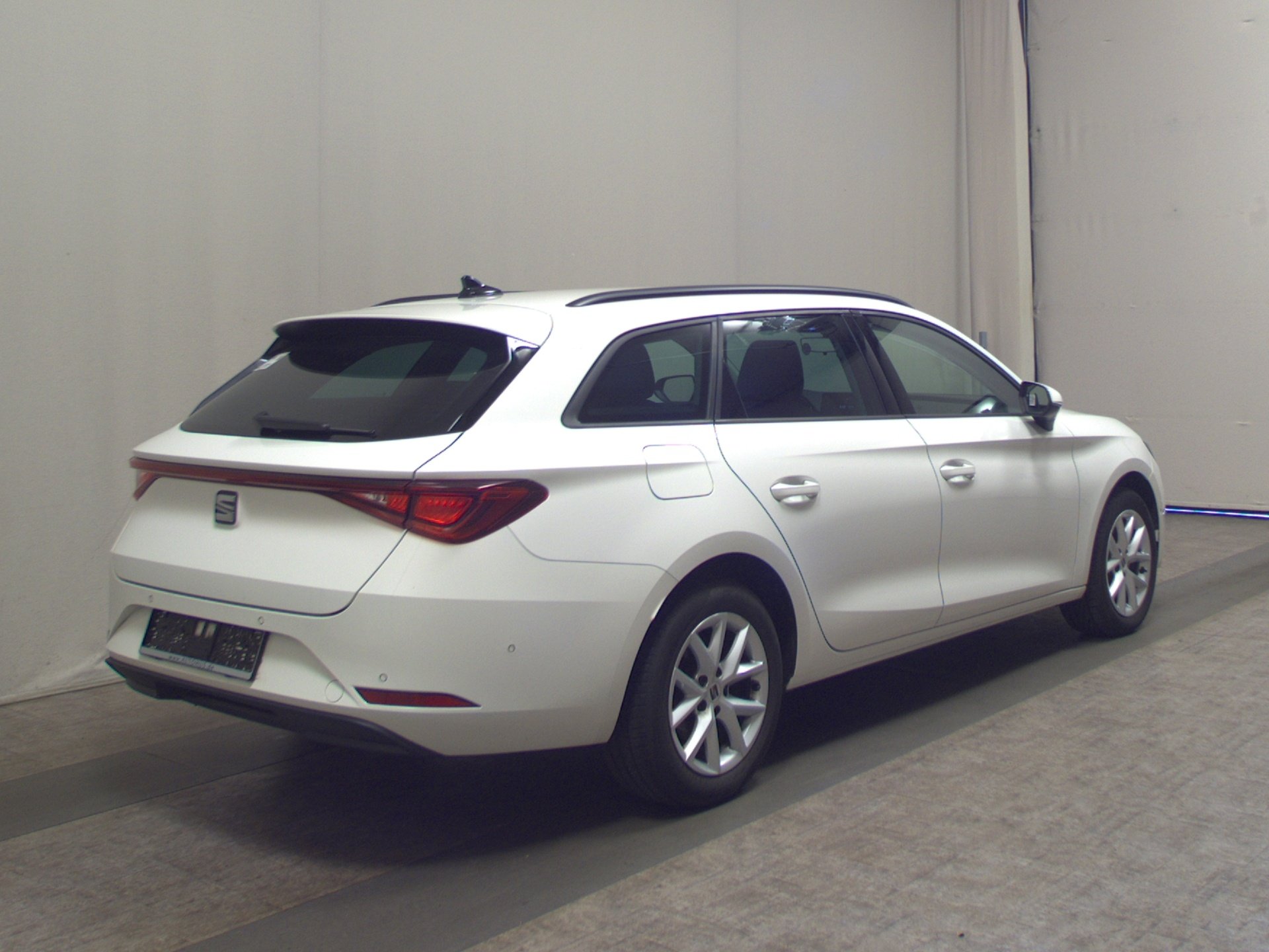 Seat Leon Sportstourer 2.0 TDI Style Navi LED Virtual PDC 4