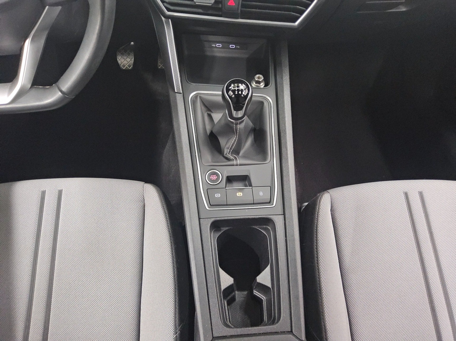 Seat Leon Sportstourer 2.0 TDI Style Navi LED Virtual PDC 6